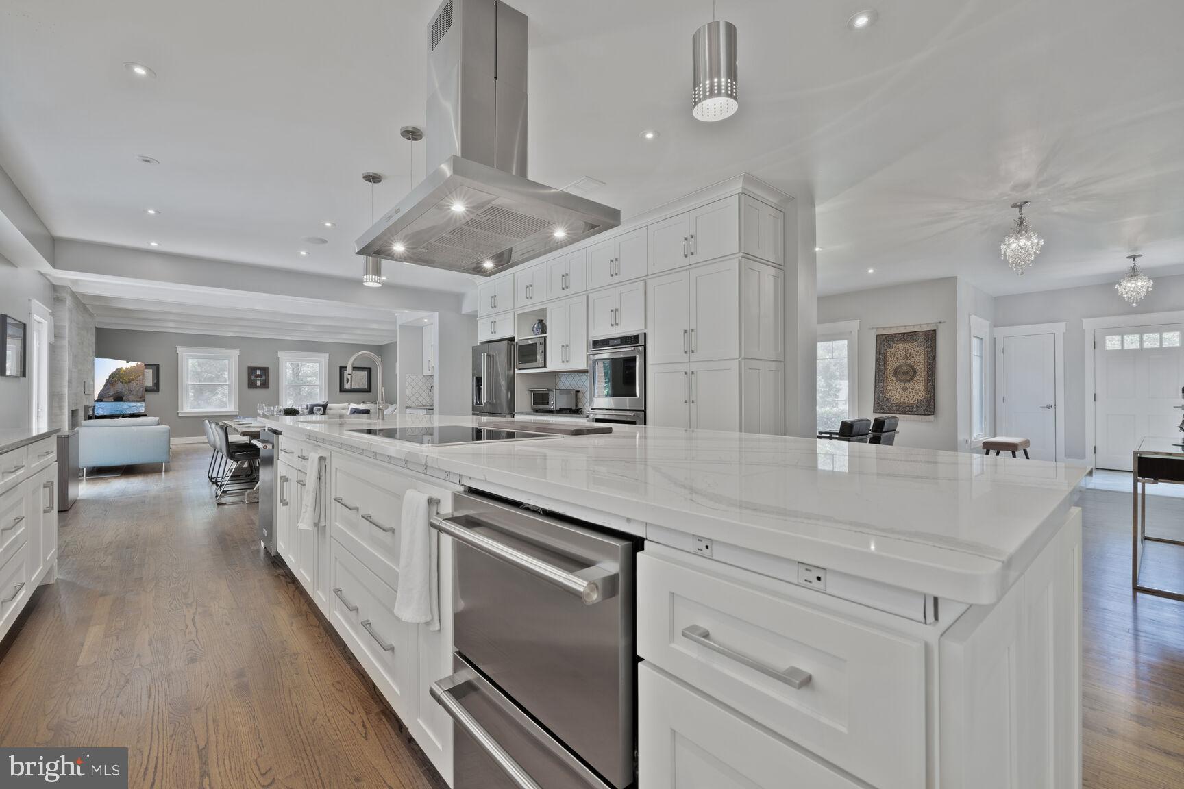 HIGHLAND LAKE - Residential