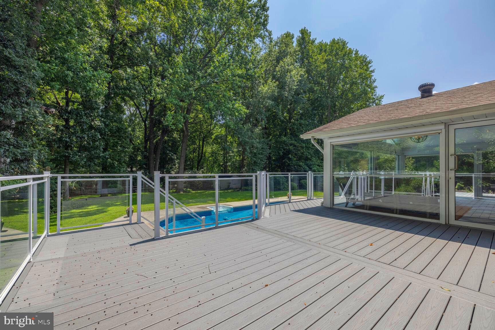 HIGHLAND LAKE - Residential