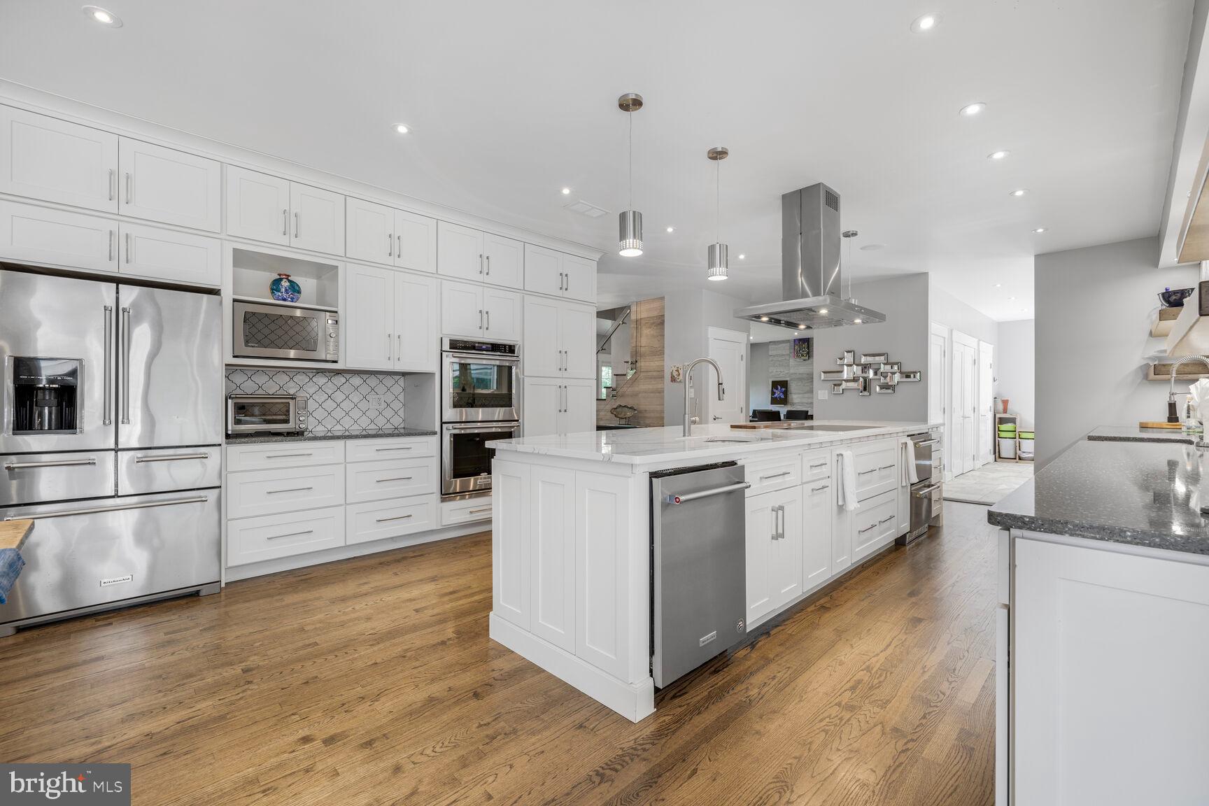 HIGHLAND LAKE - Residential