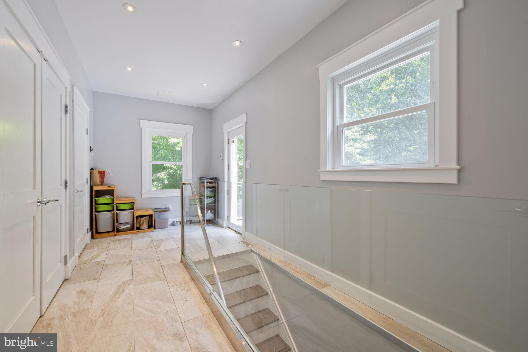 HIGHLAND LAKE - Residential