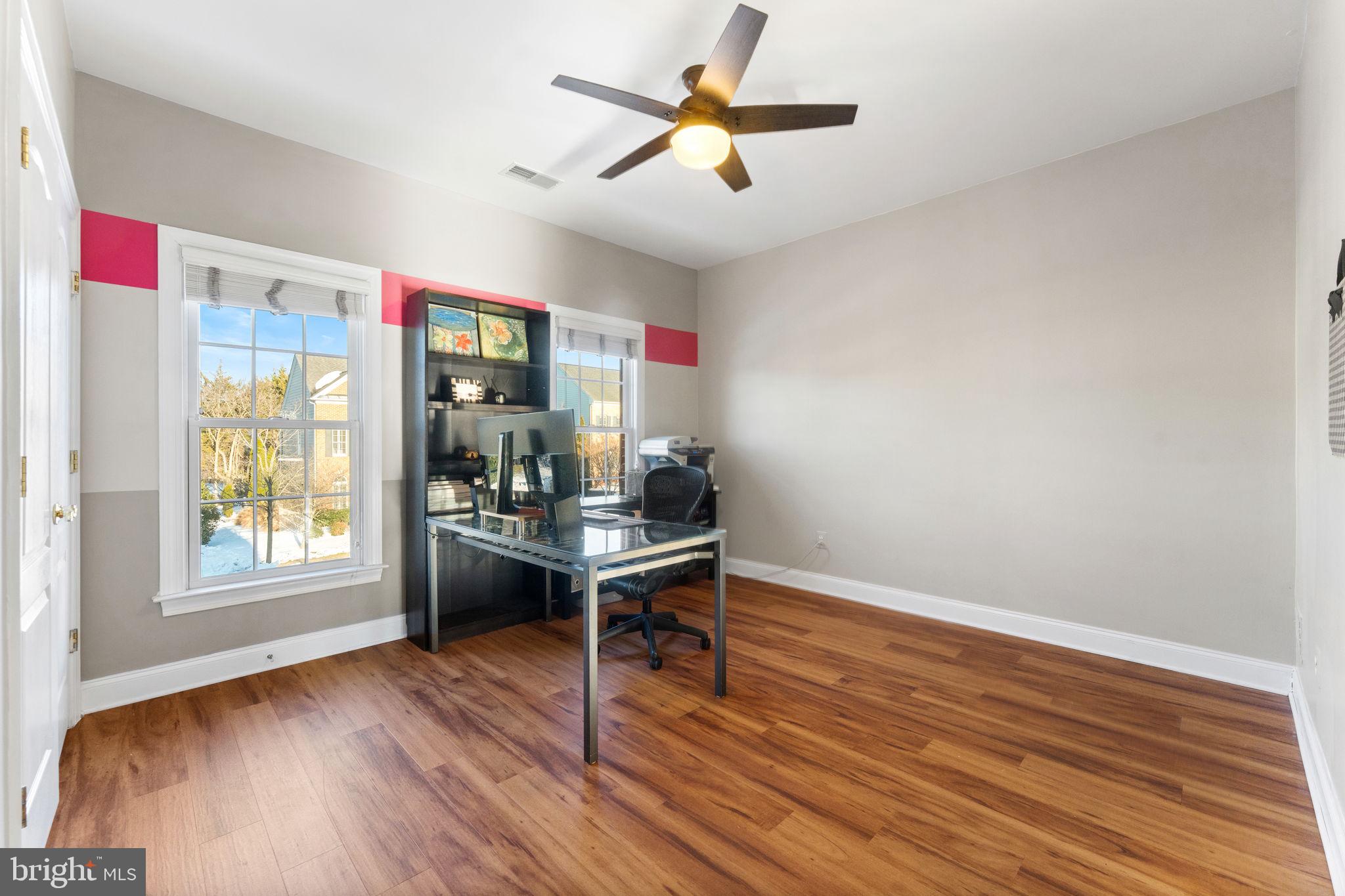 LANSDOWNE ON THE POTOMAC - Residential