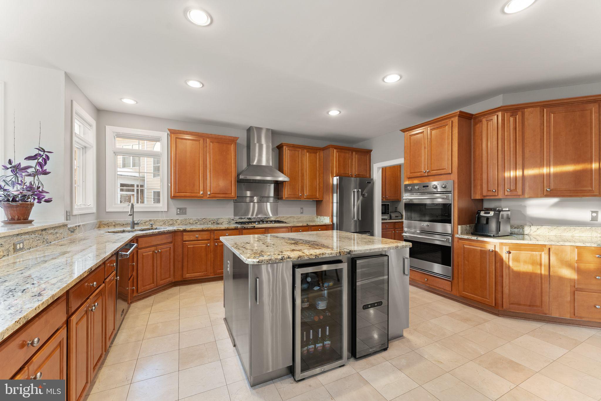 LANSDOWNE ON THE POTOMAC - Residential