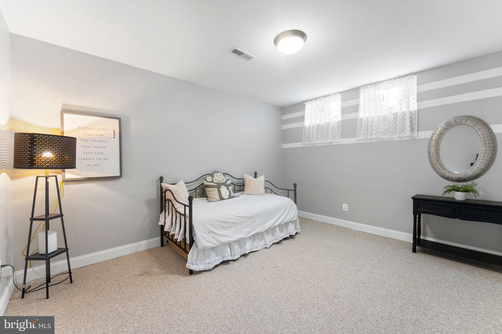 LANSDOWNE ON THE POTOMAC - Residential