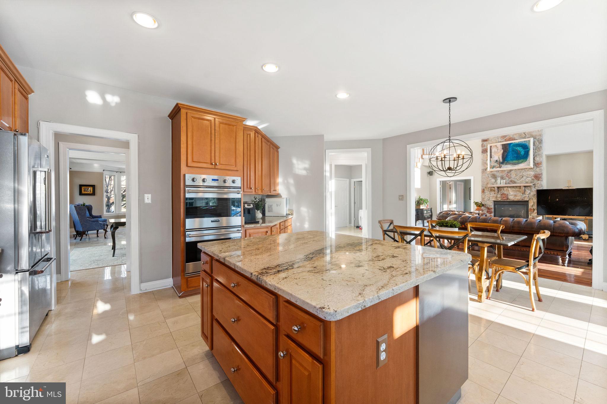 LANSDOWNE ON THE POTOMAC - Residential