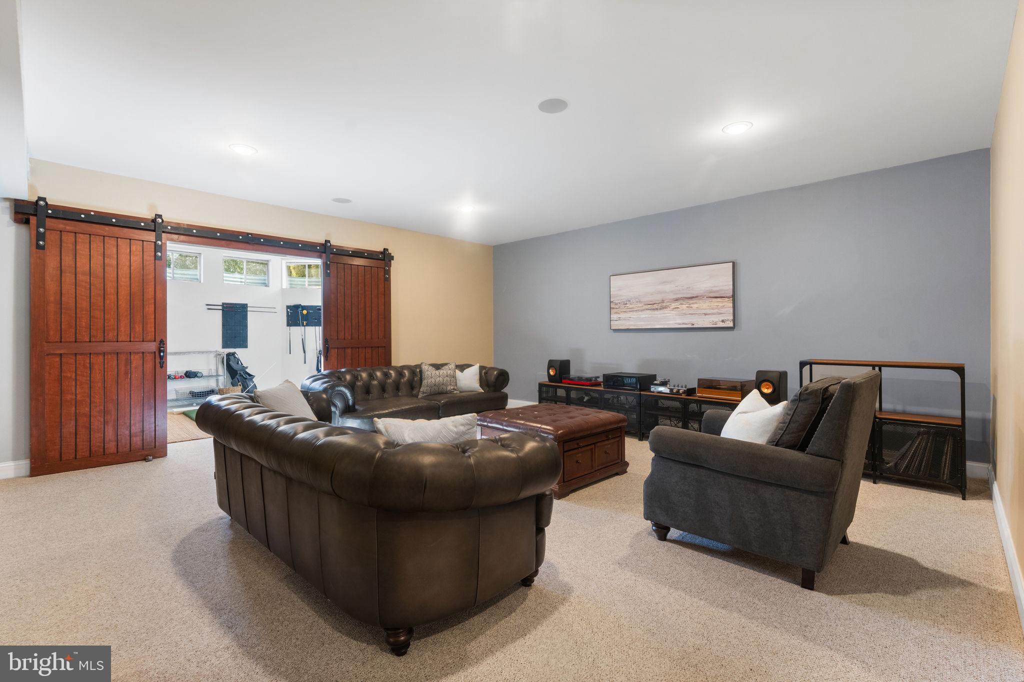 LANSDOWNE ON THE POTOMAC - Residential