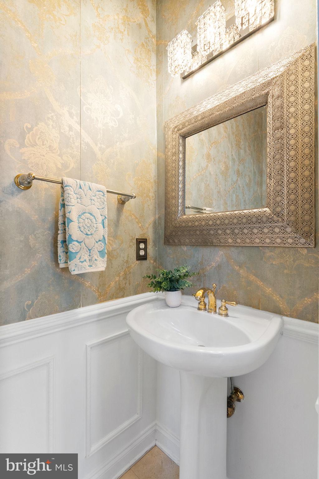 LANSDOWNE ON THE POTOMAC - Residential