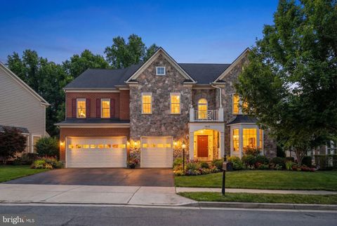 Property photo of 19219 Burnt Bridge Drive, Leesburg, VA 20176