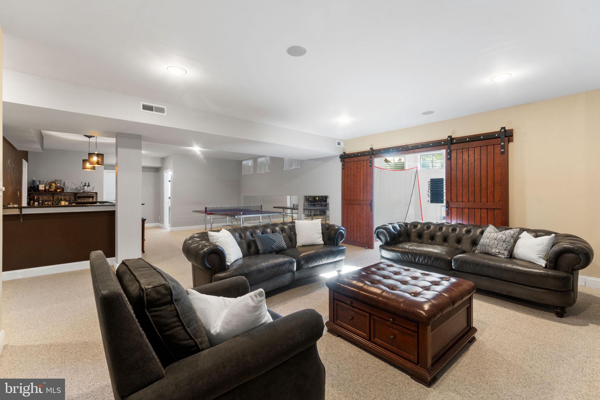 LANSDOWNE ON THE POTOMAC - Residential