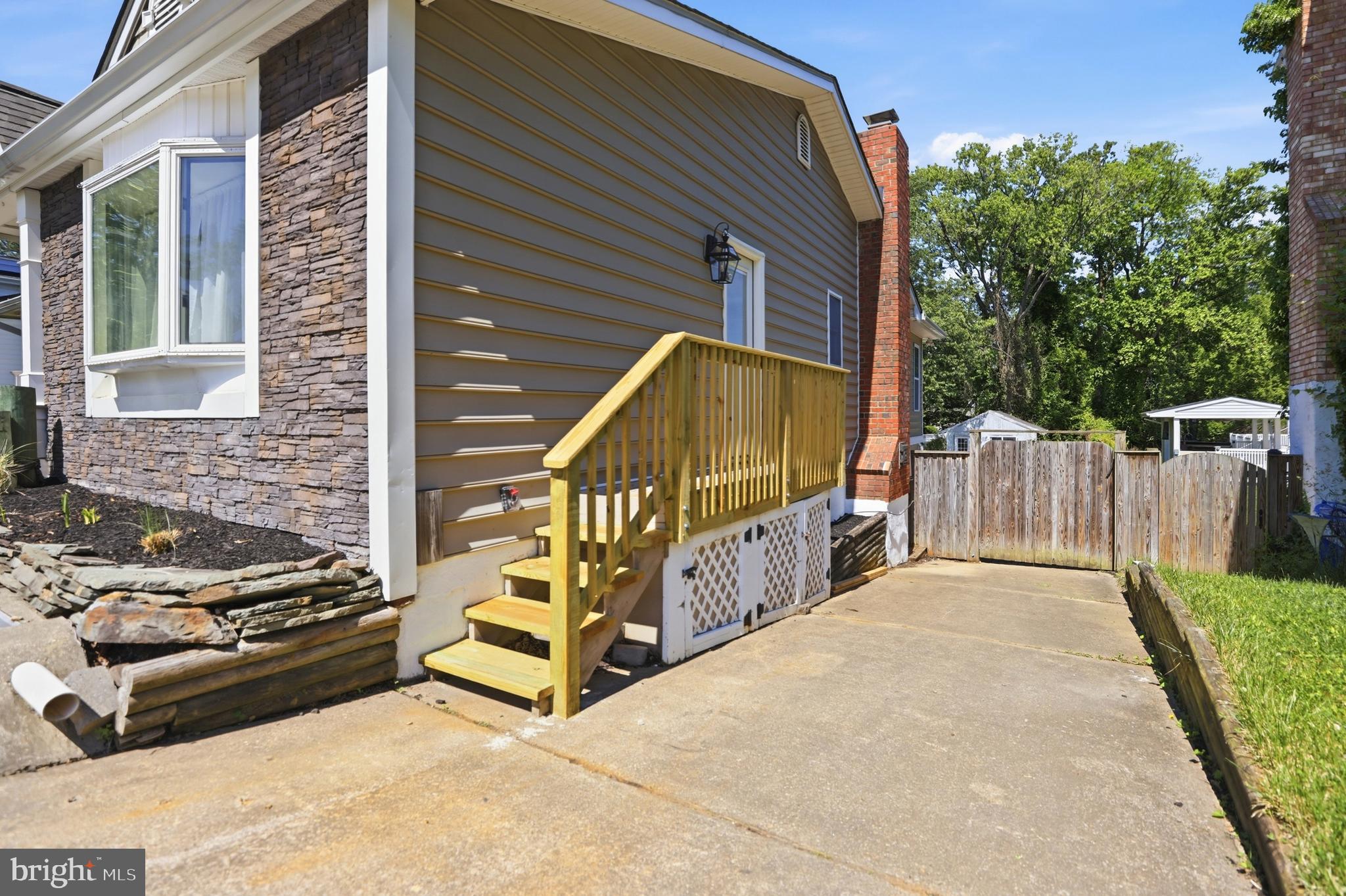 SPRIGGS COVE - Residential