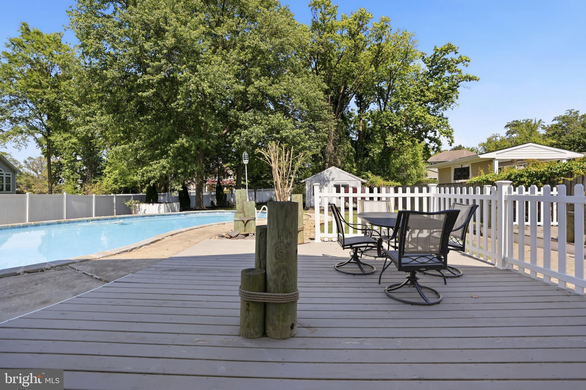 SPRIGGS COVE - Residential