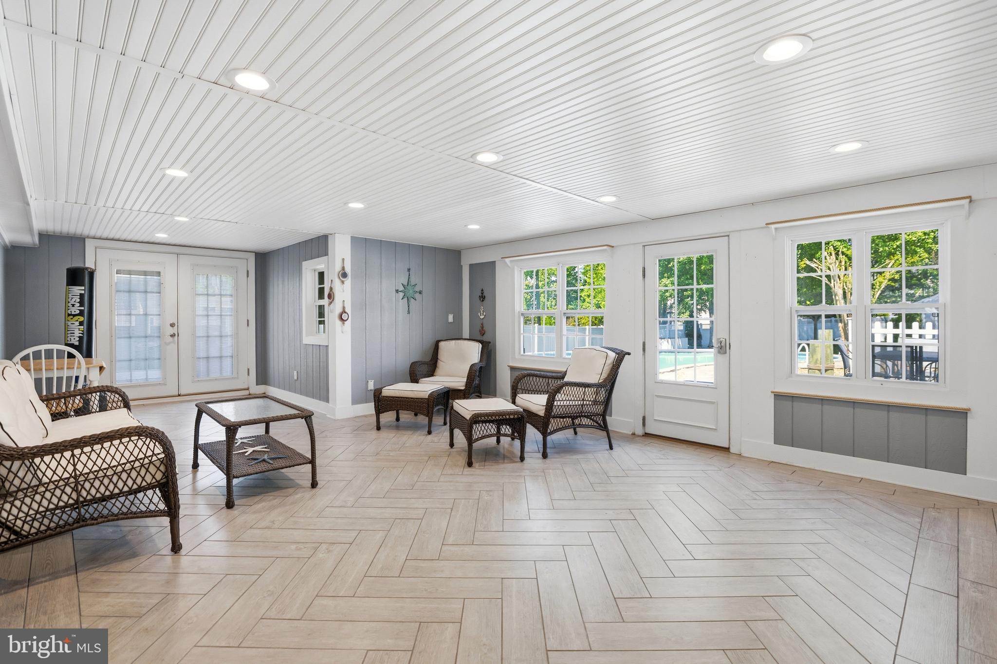 SPRIGGS COVE - Residential