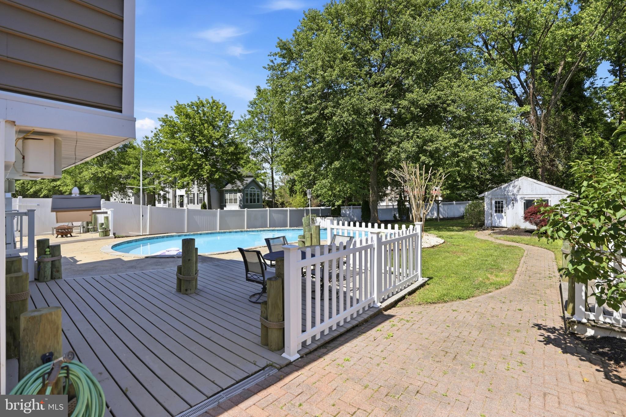 SPRIGGS COVE - Residential