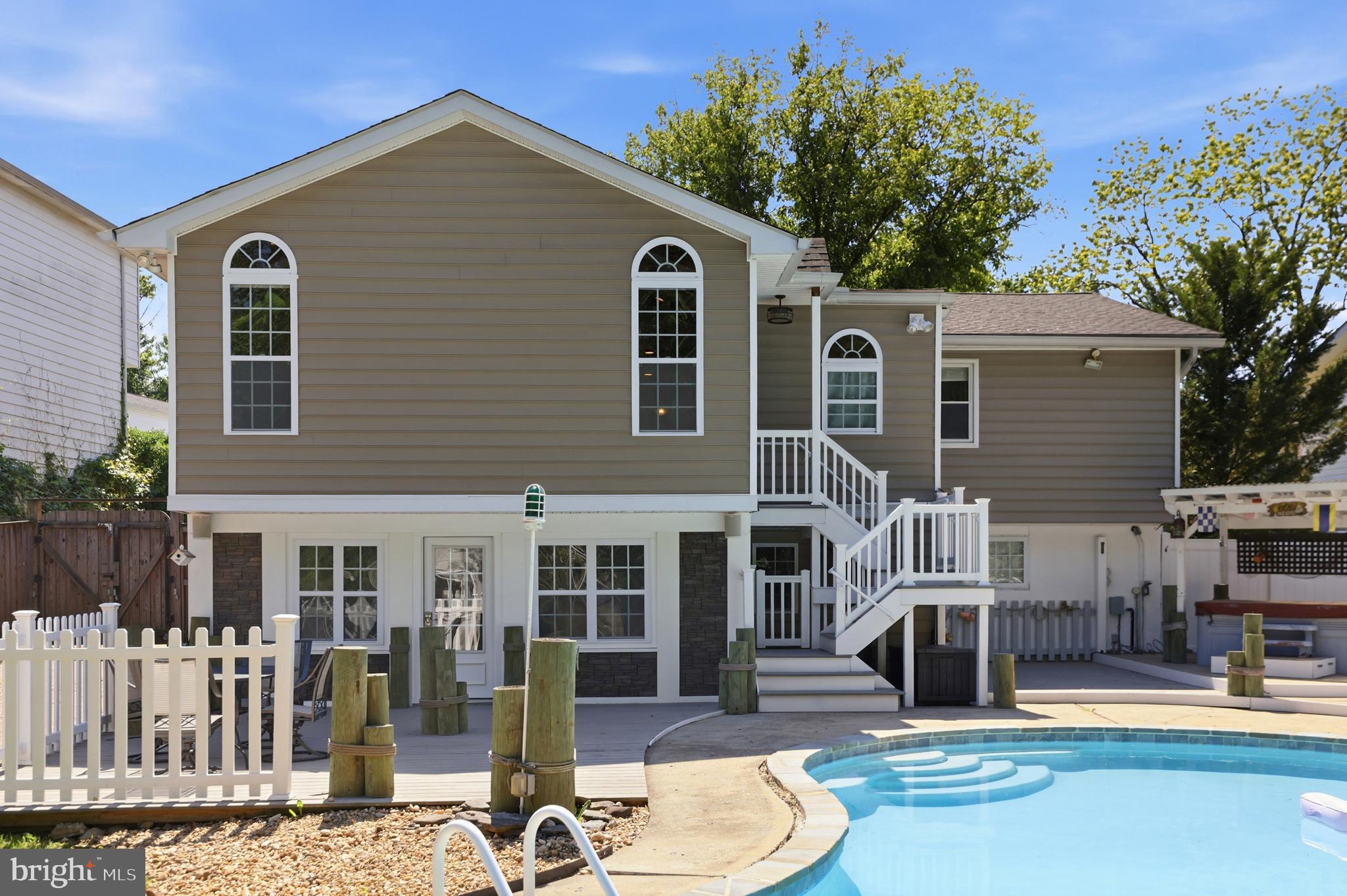 SPRIGGS COVE - Residential