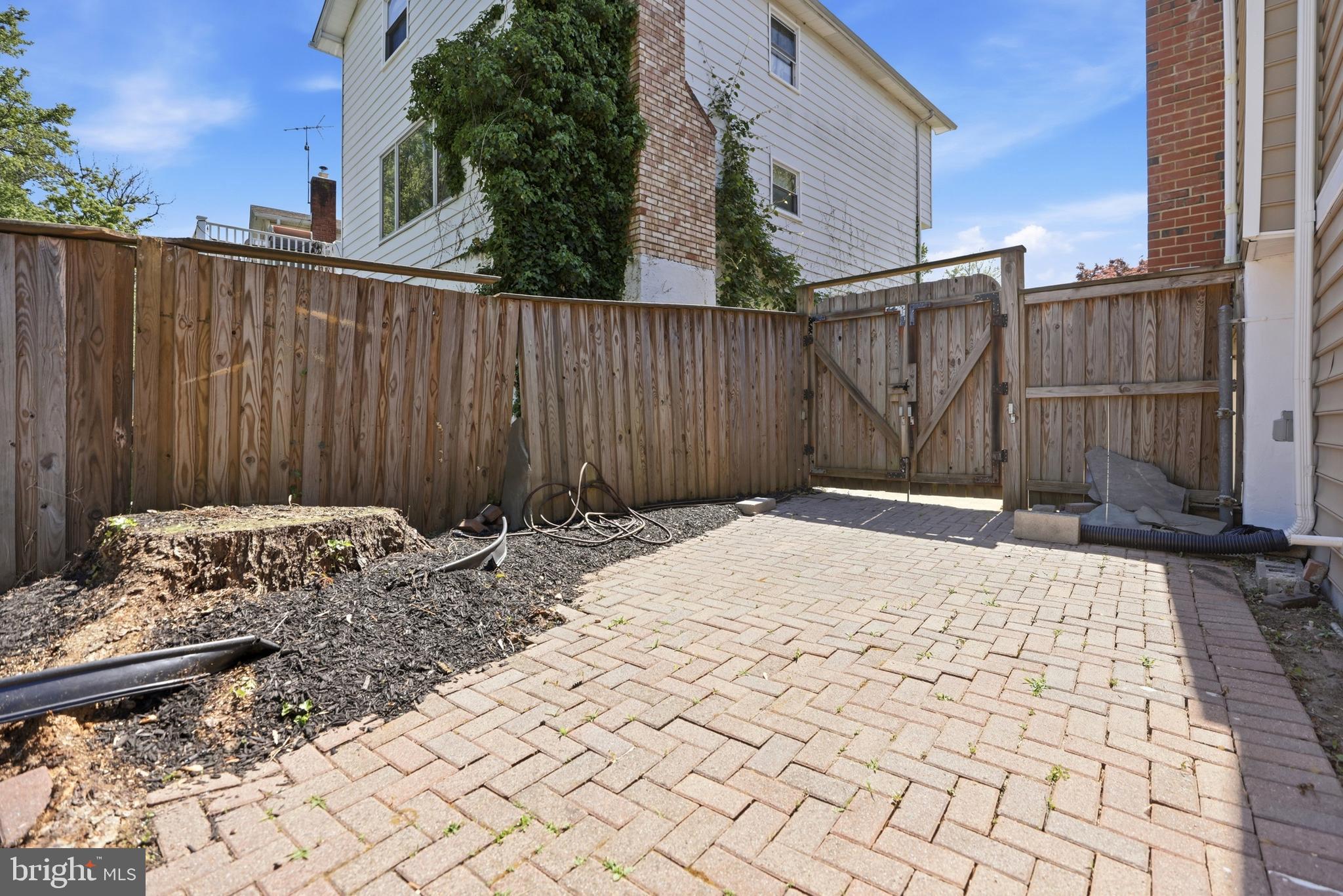 SPRIGGS COVE - Residential