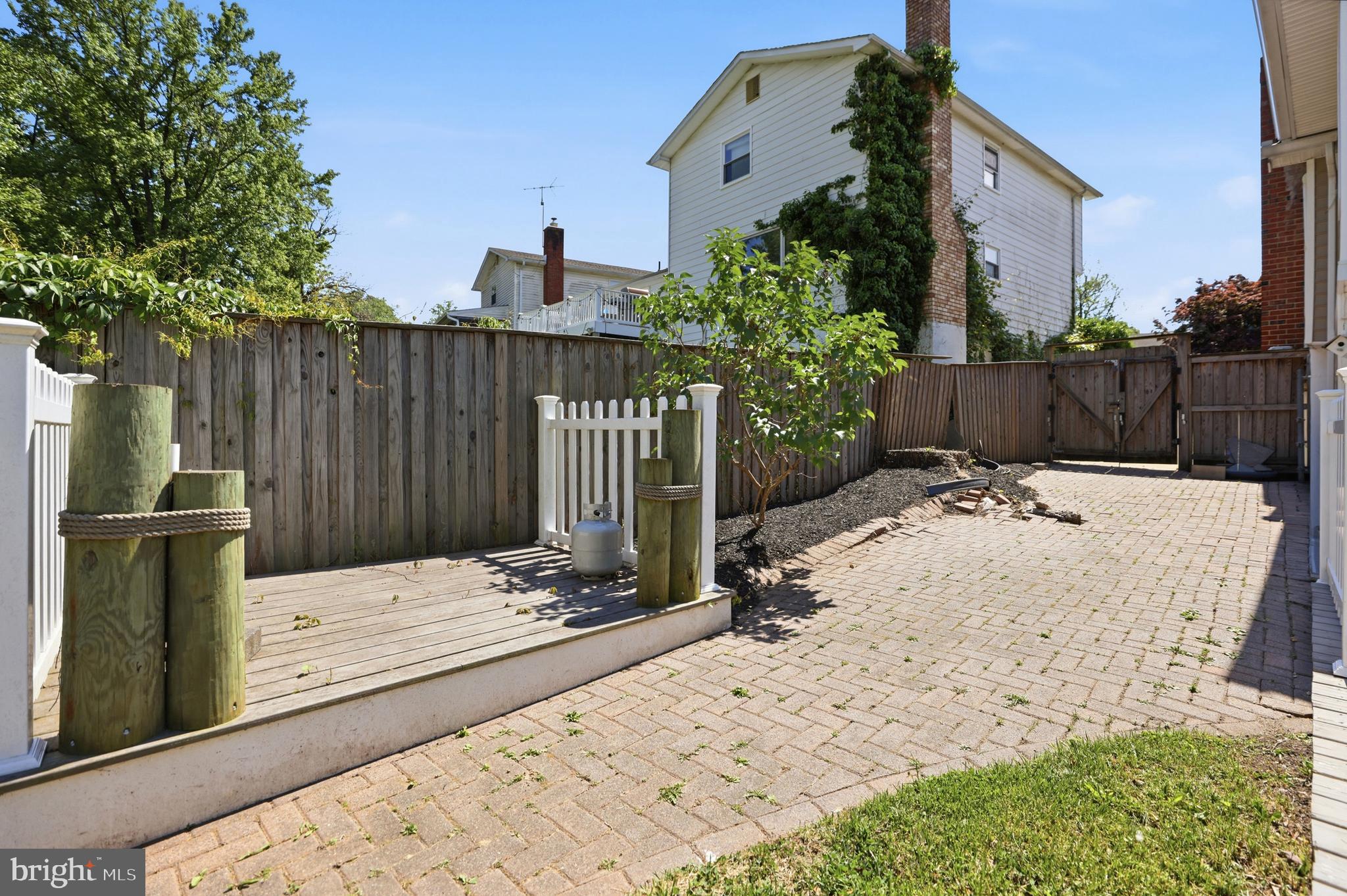 SPRIGGS COVE - Residential