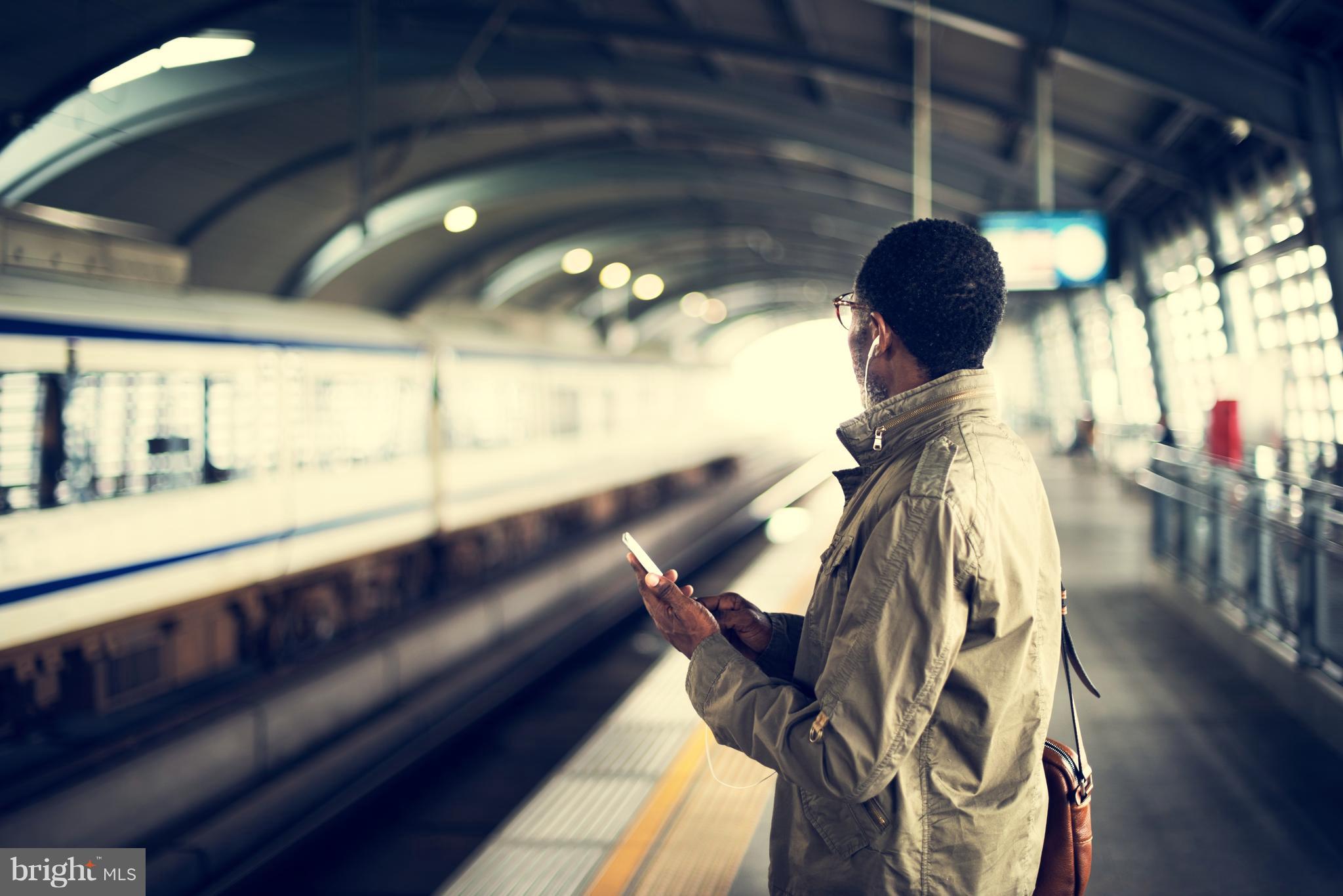 METRO POINTE - Residential