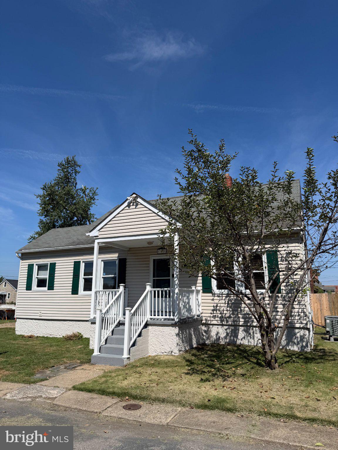 300 CAMROSE AVENUE