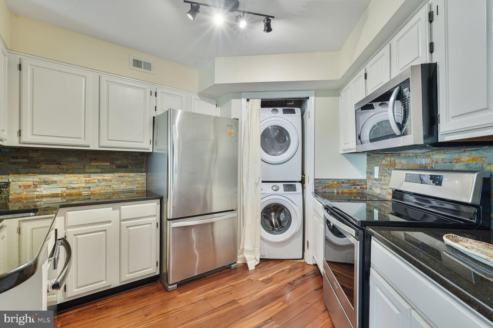 1200 BRADDOCK PLACE 211
