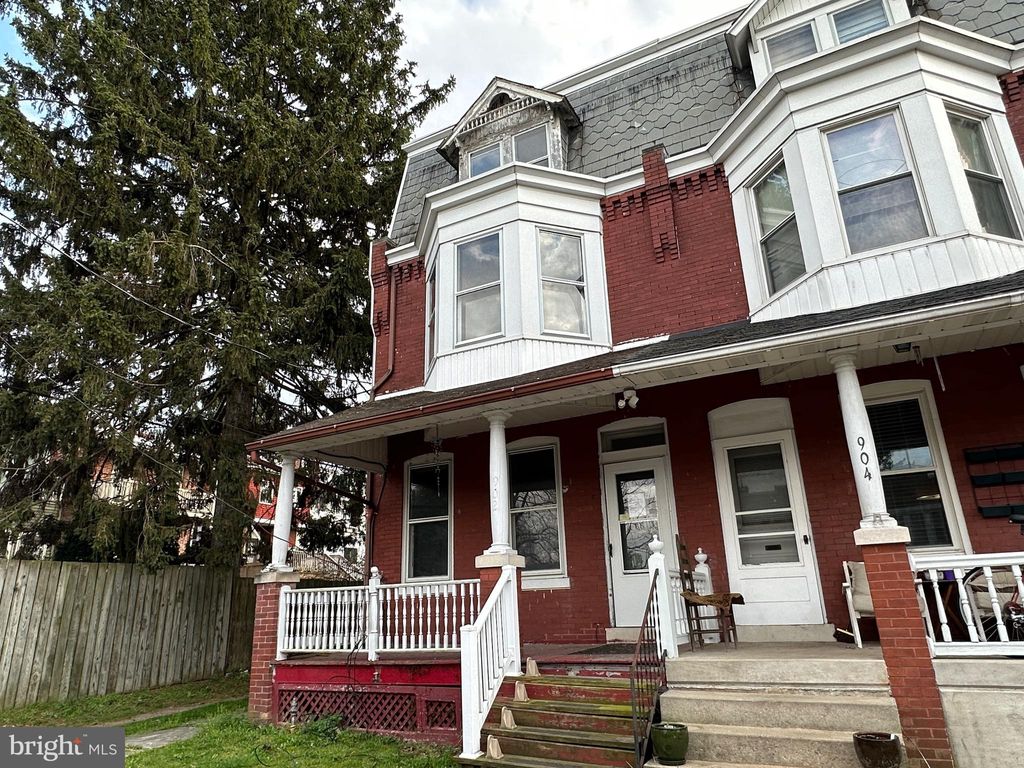 Photo of 902 EDGEWOOD AVE, LANCASTER, PA 17603 (MLS # PALA2033856)