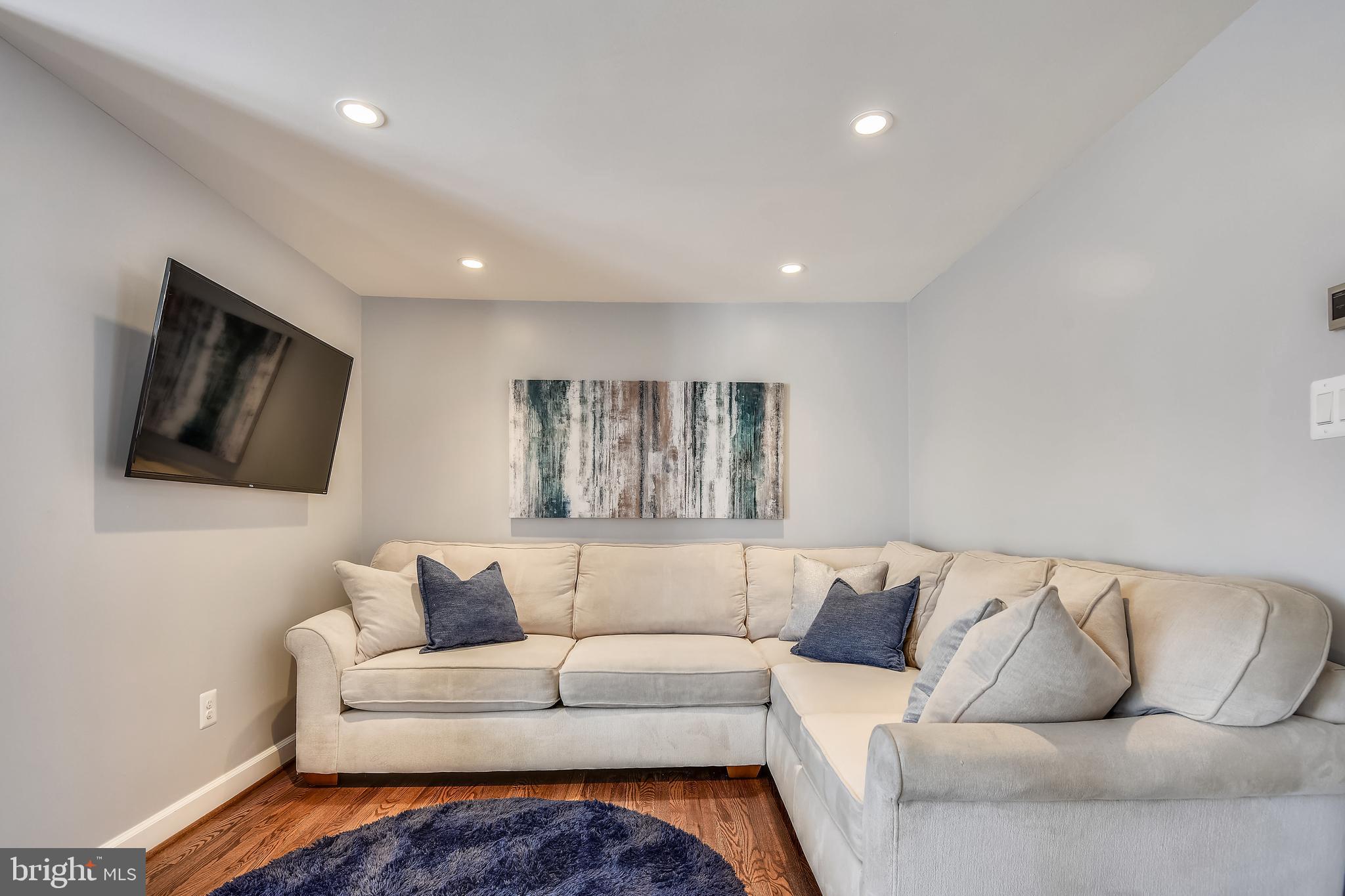 BARTON HILL - Residential