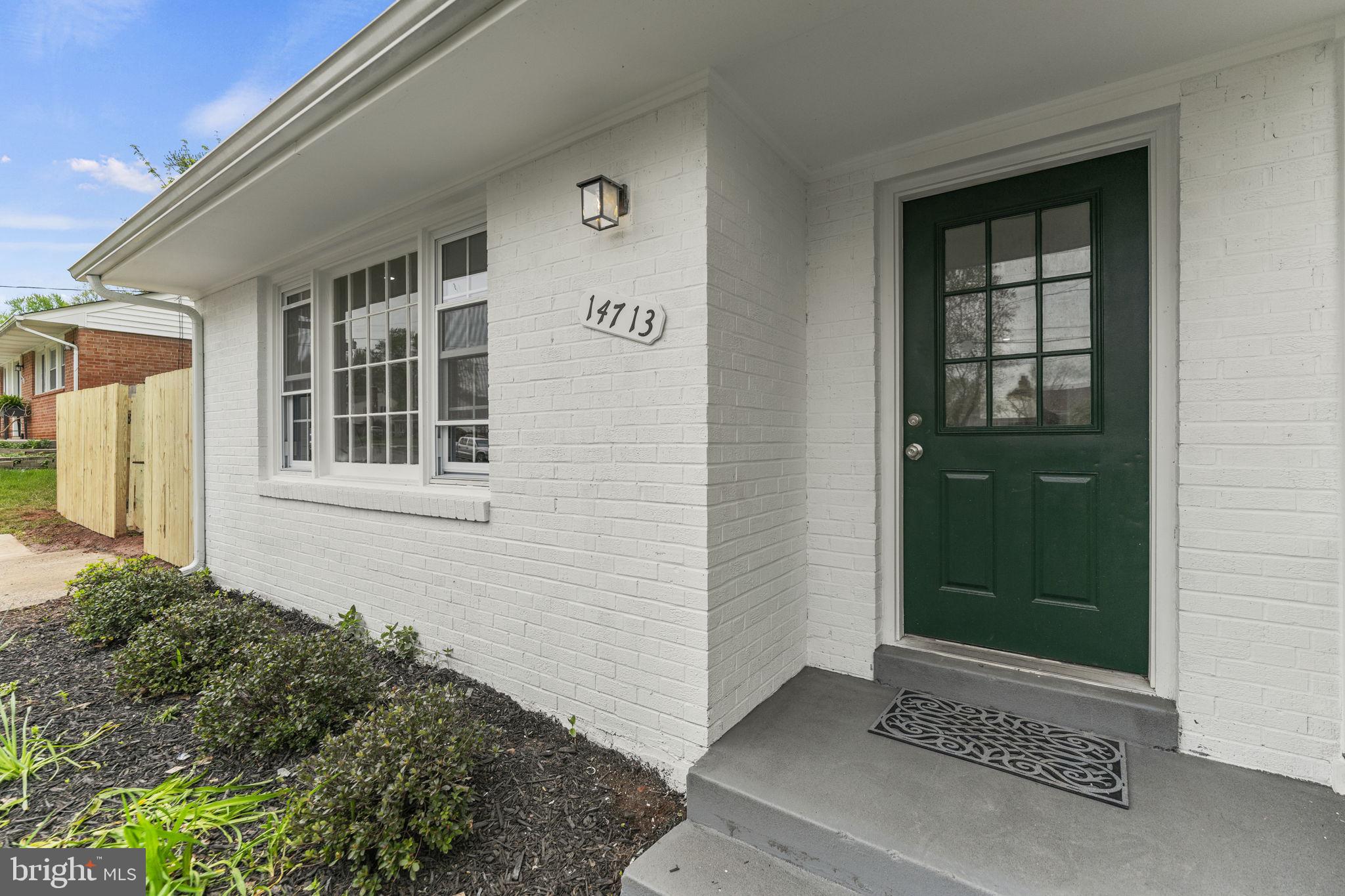 COUNTRY CLUB MANOR - Residential