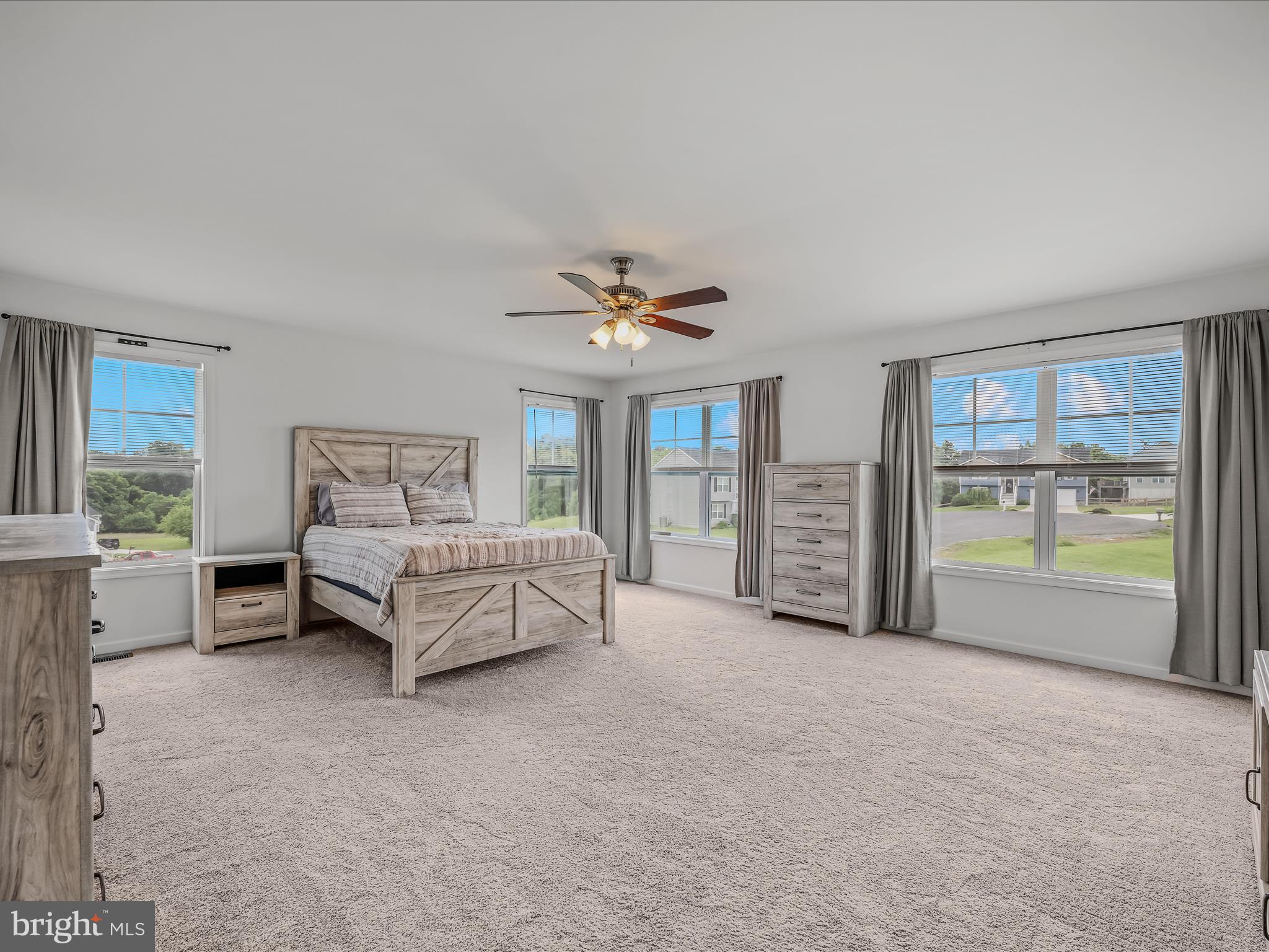 FORT HILL FARMS - Residential