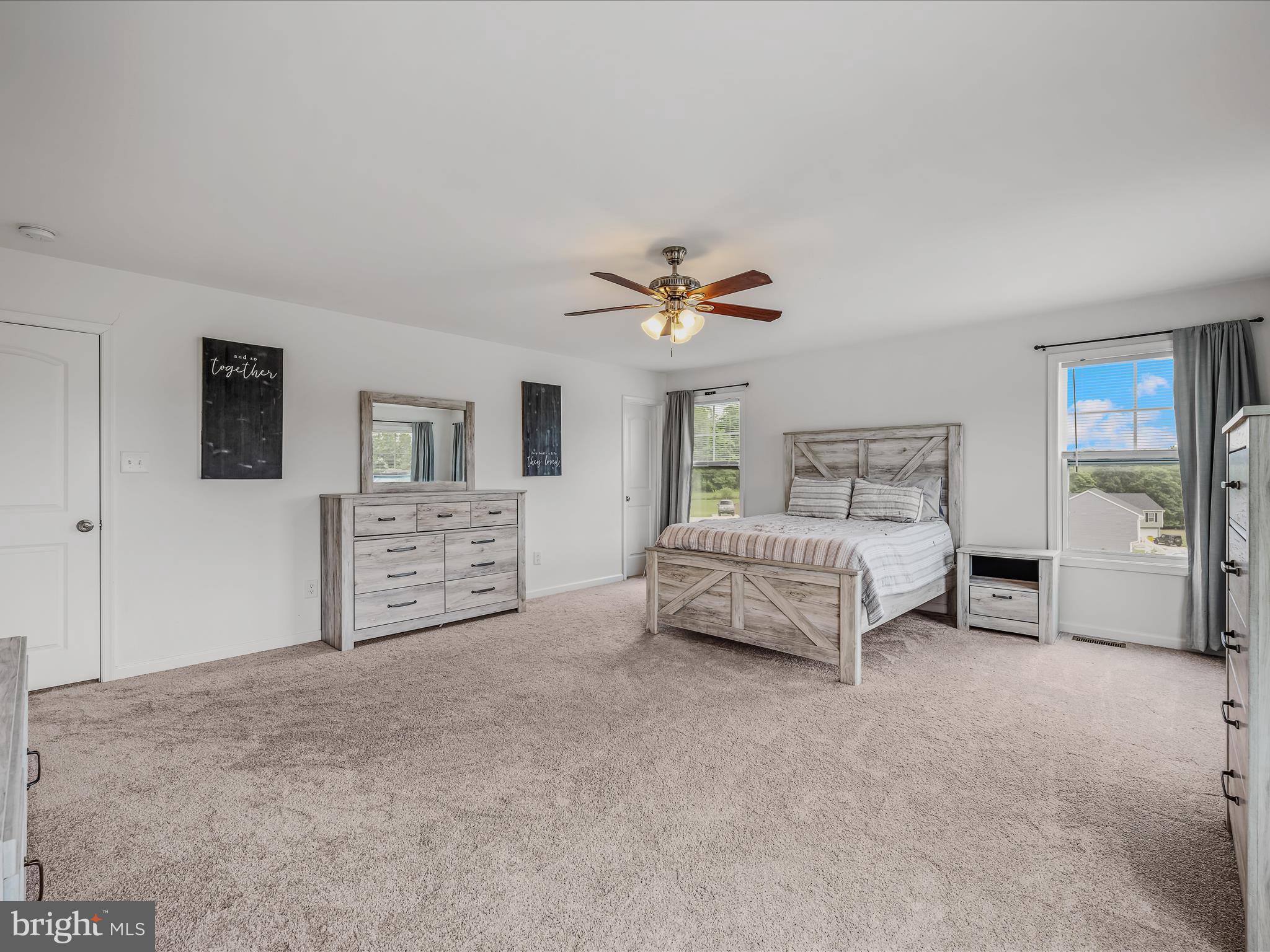 FORT HILL FARMS - Residential