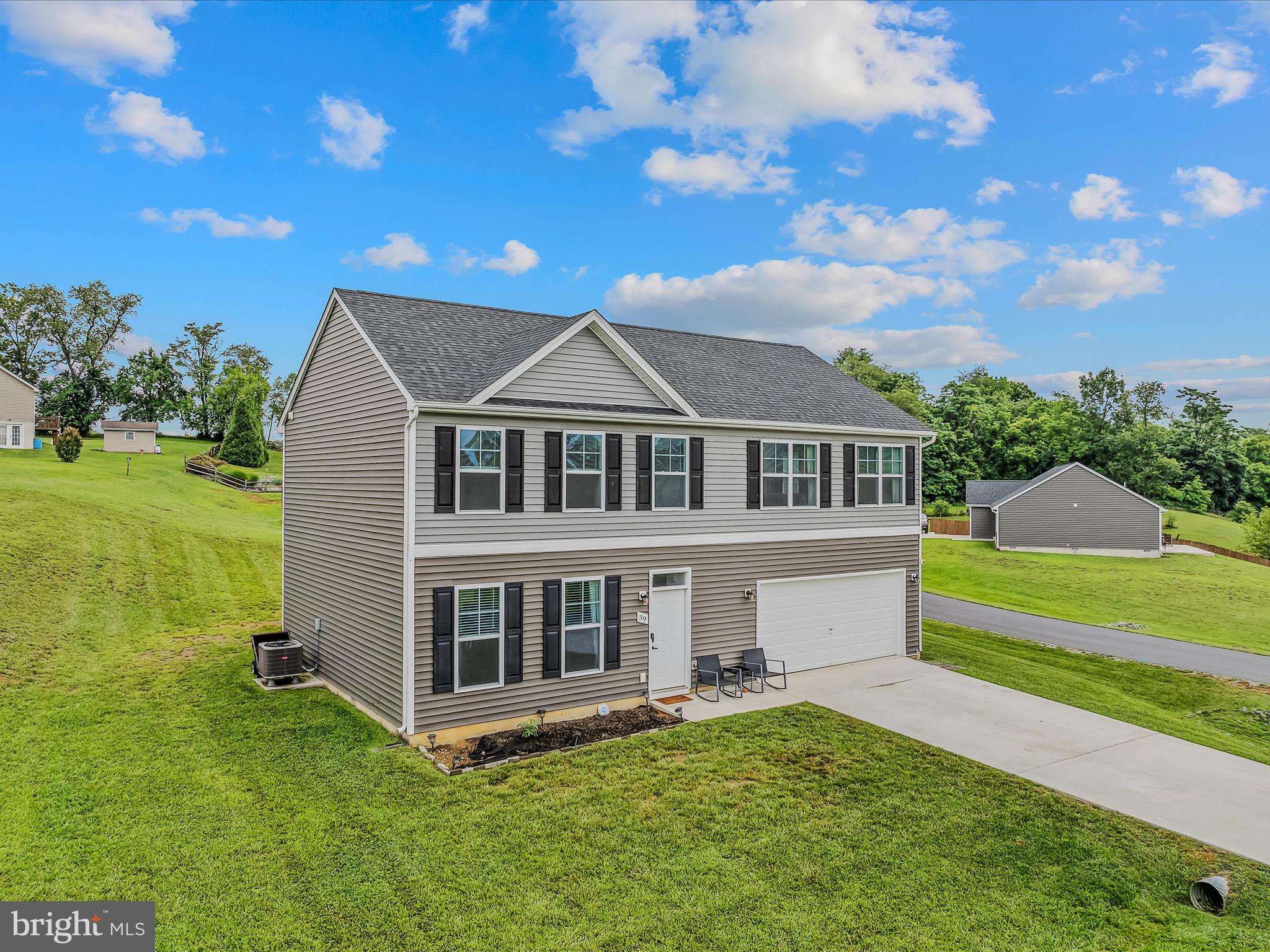 FORT HILL FARMS - Residential