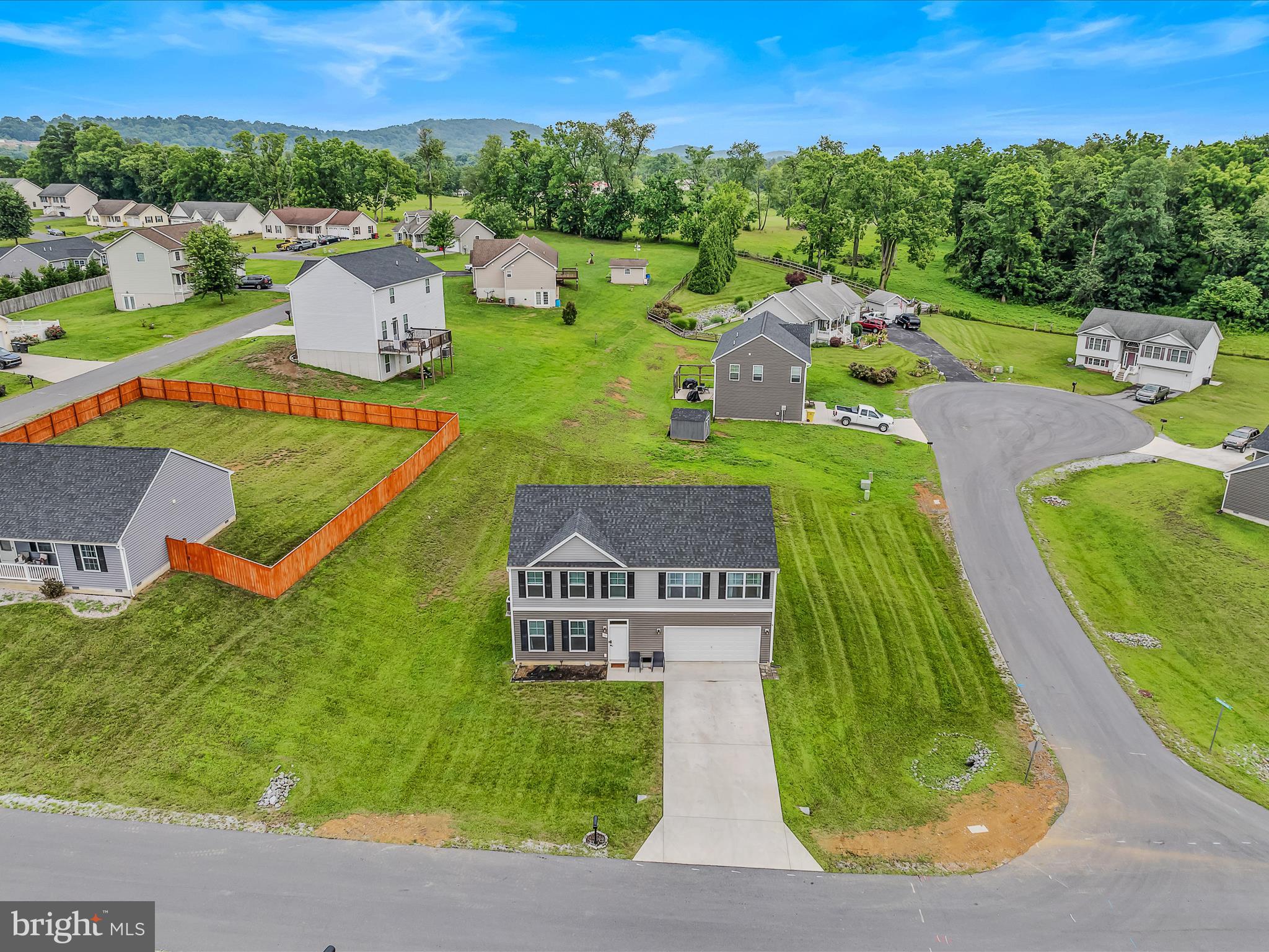 FORT HILL FARMS - Residential