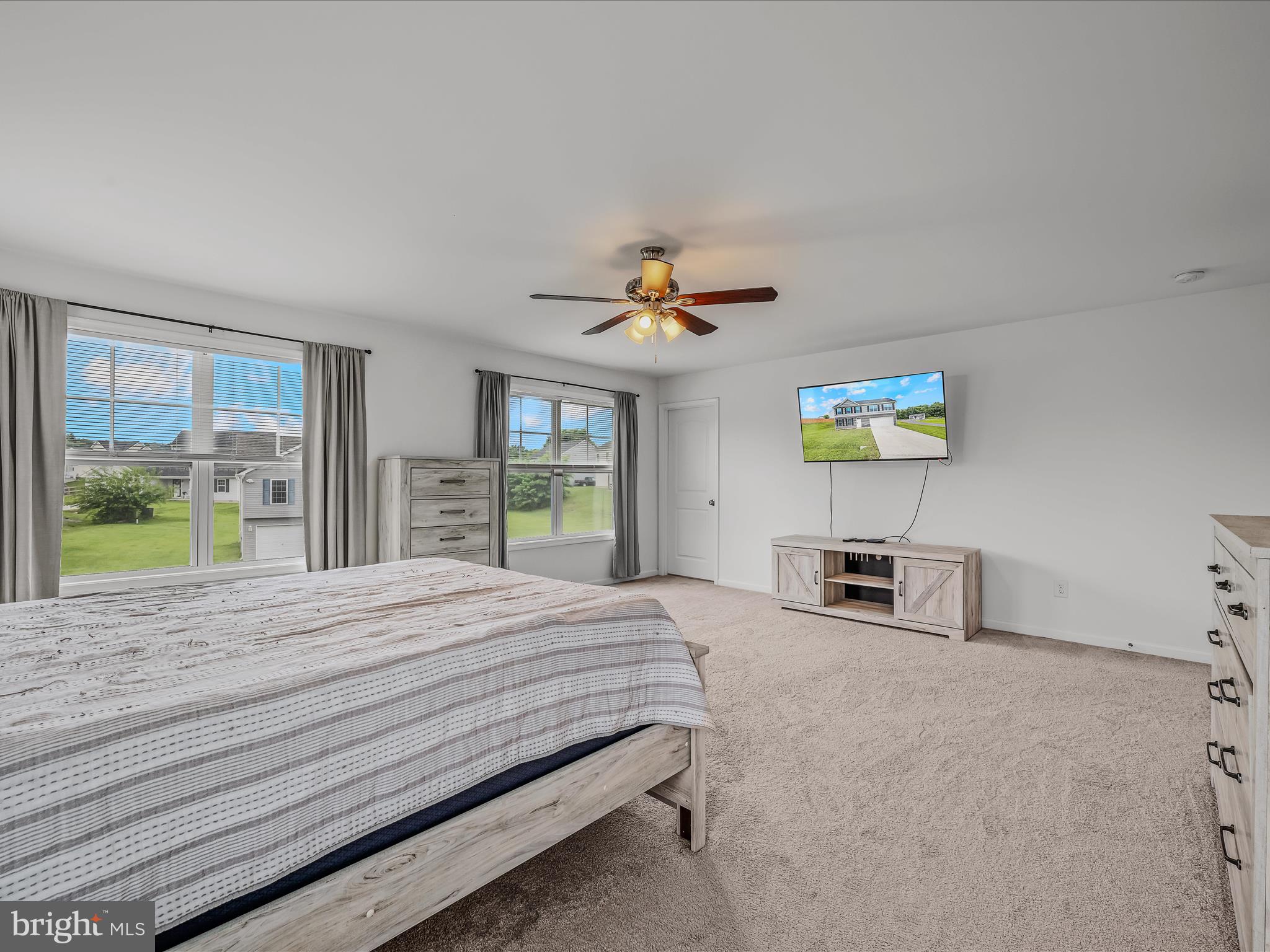 FORT HILL FARMS - Residential