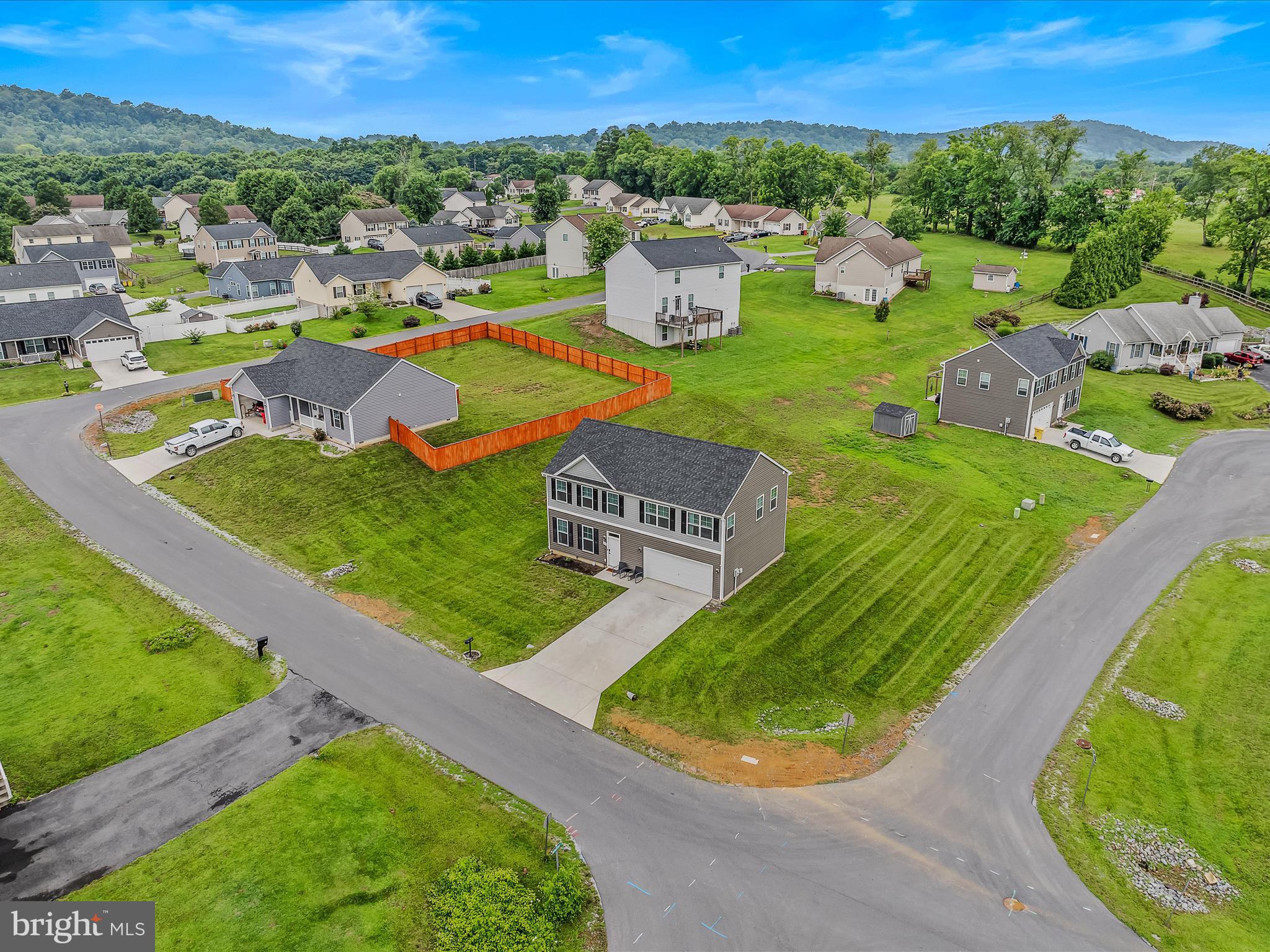 FORT HILL FARMS - Residential