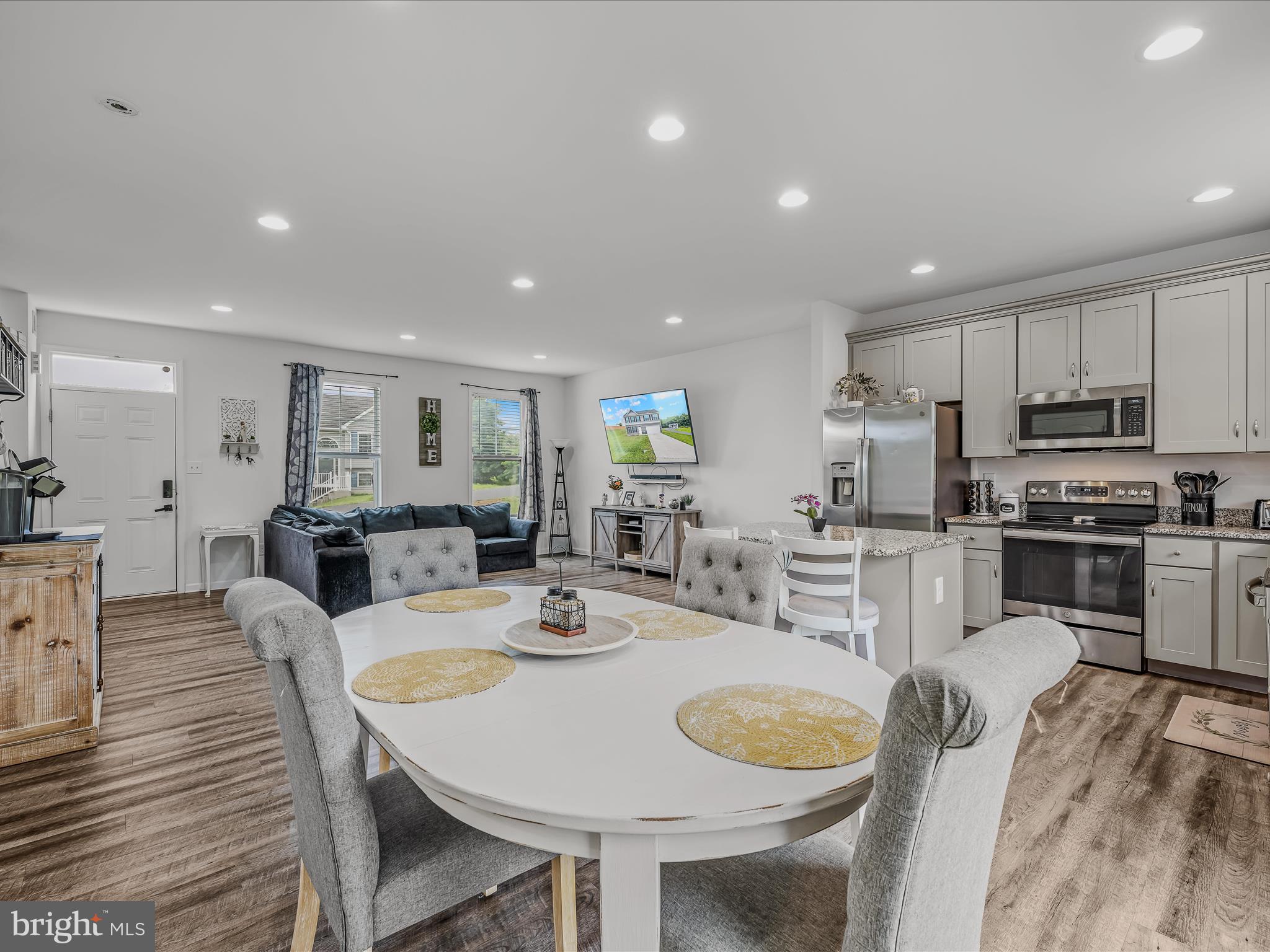 FORT HILL FARMS - Residential