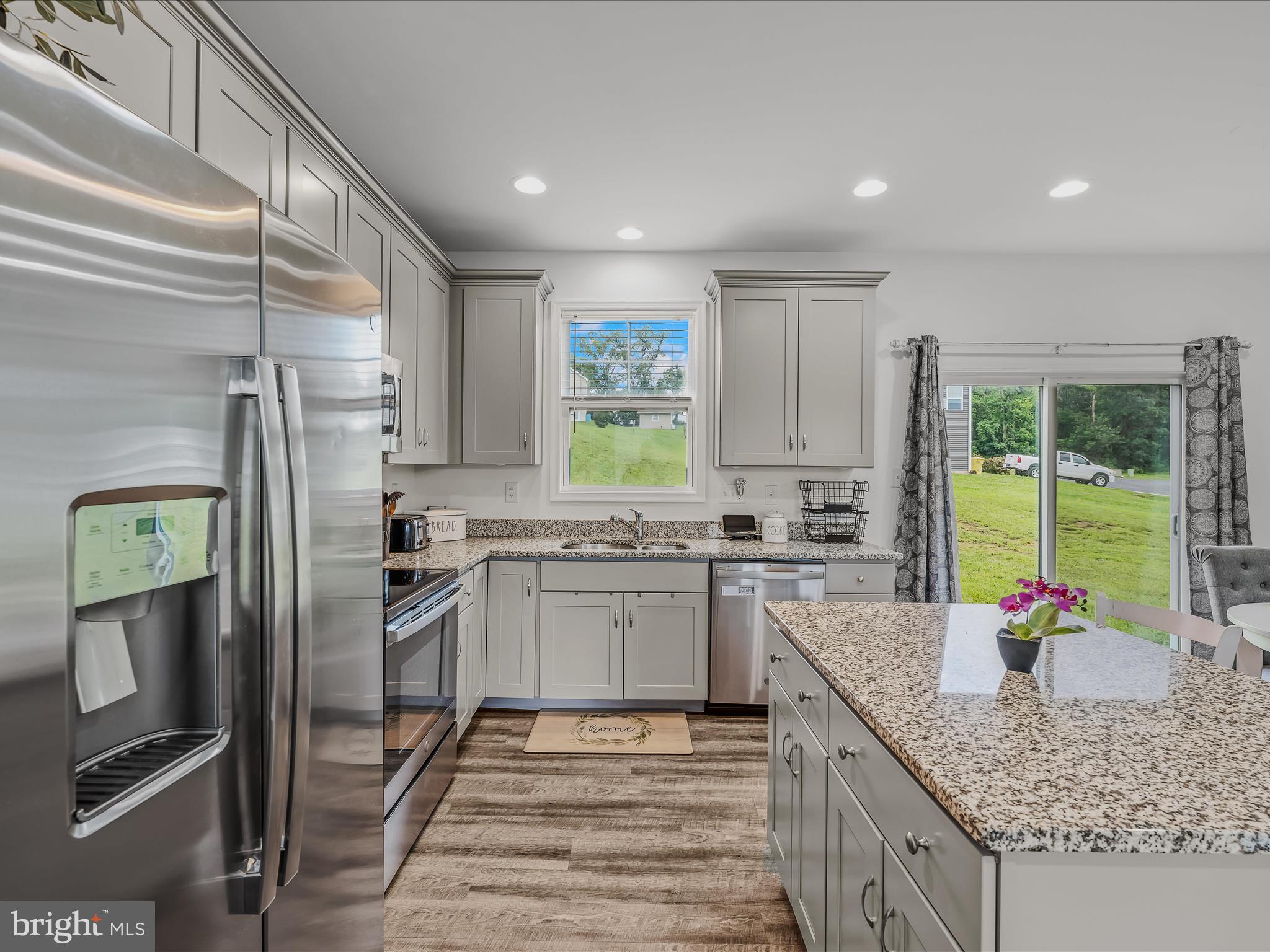 FORT HILL FARMS - Residential