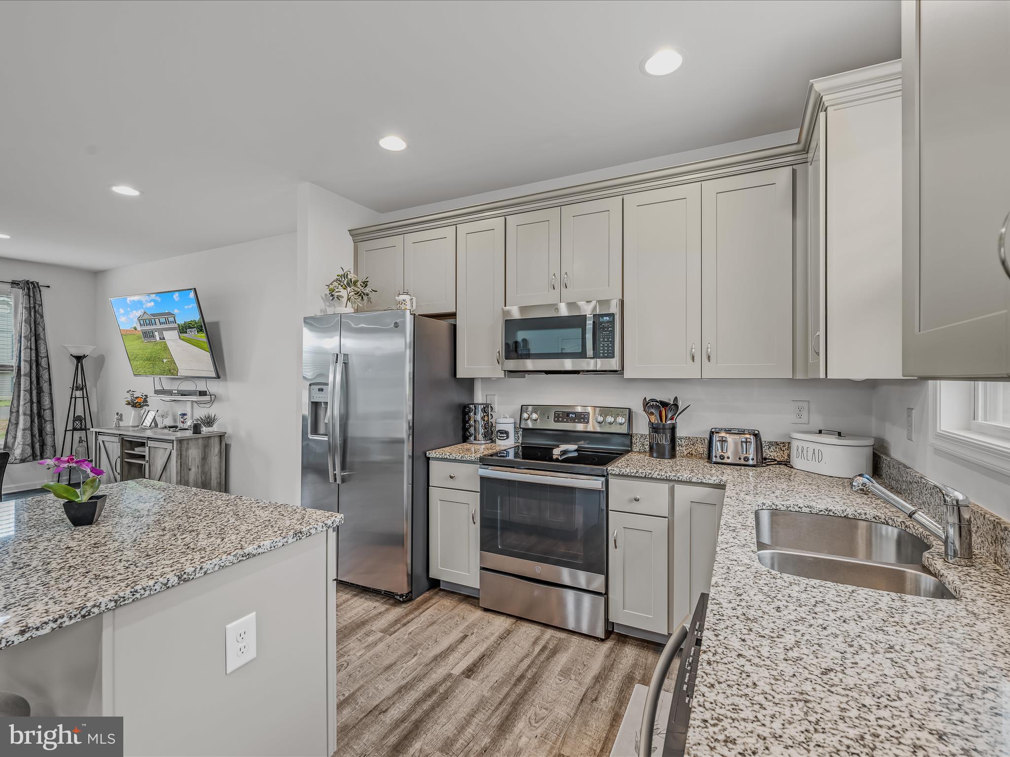 FORT HILL FARMS - Residential