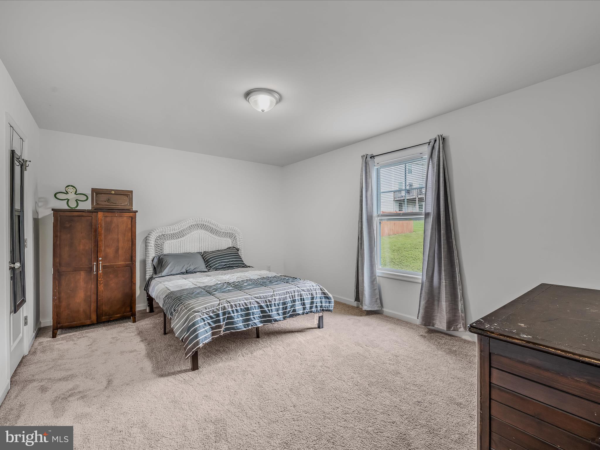 FORT HILL FARMS - Residential