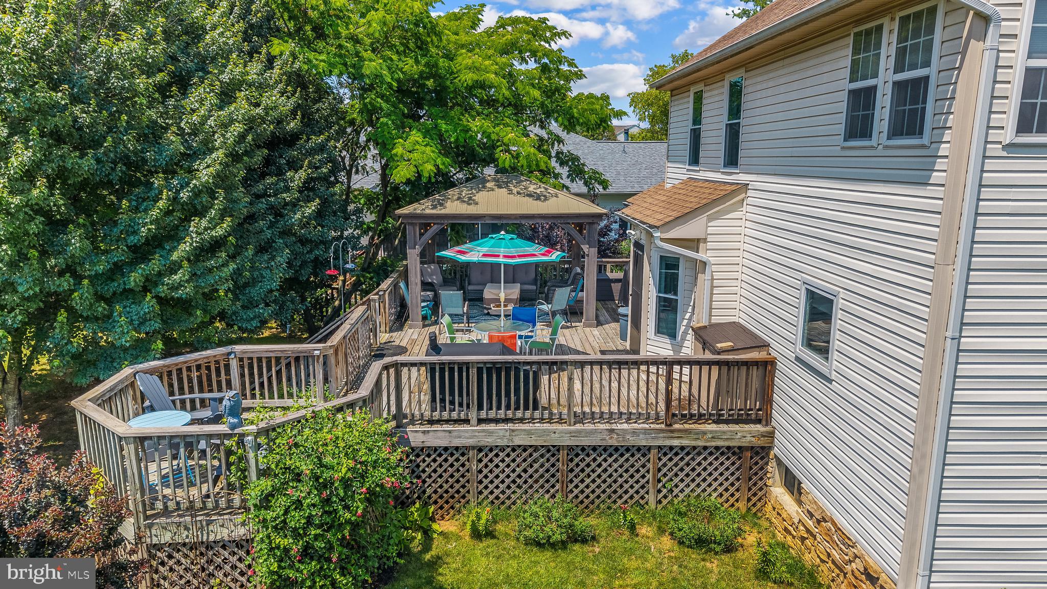 LOCUST HILL - Residential