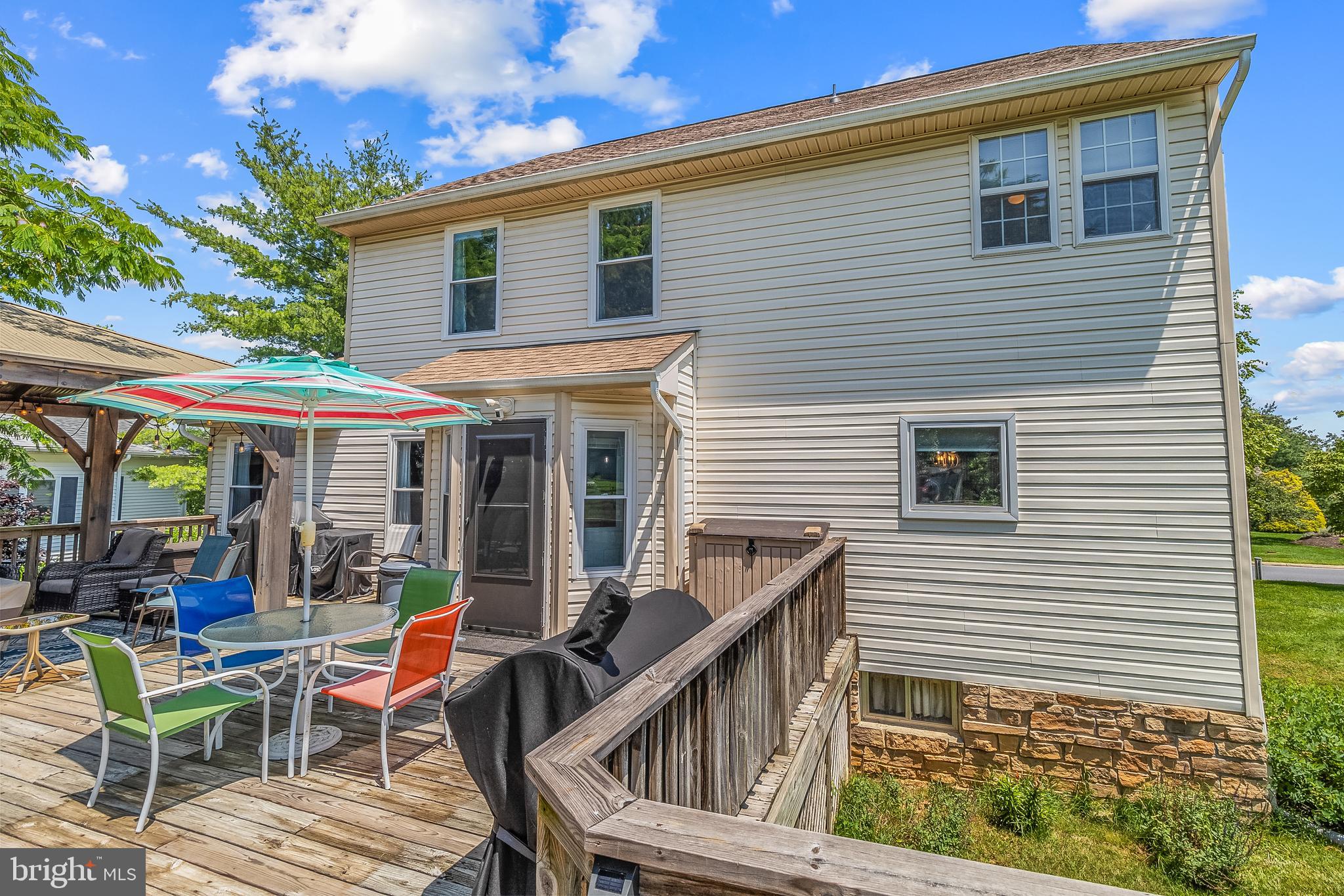 LOCUST HILL - Residential