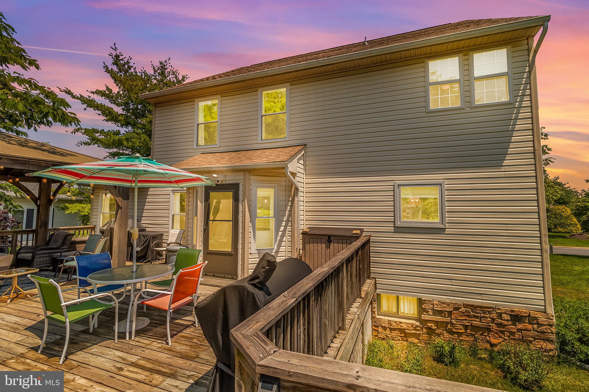 LOCUST HILL - Residential