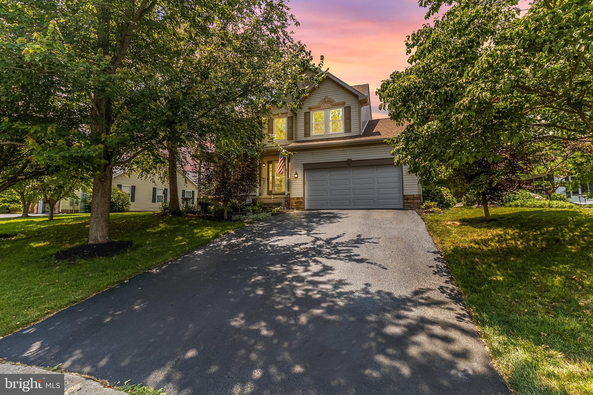 LOCUST HILL - Residential