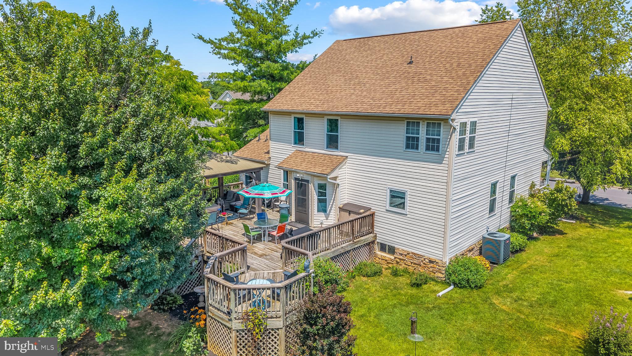 LOCUST HILL - Residential