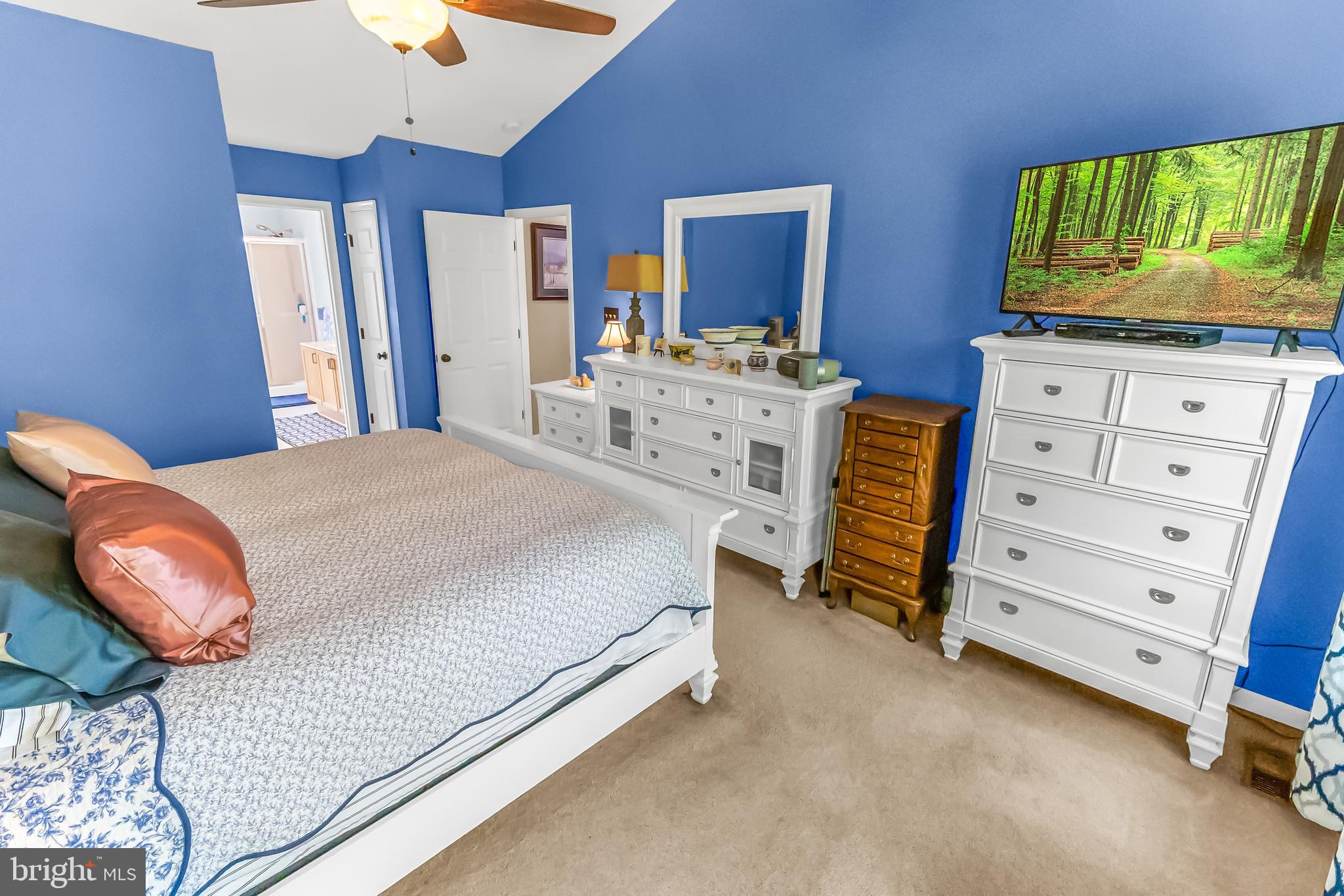 LOCUST HILL - Residential