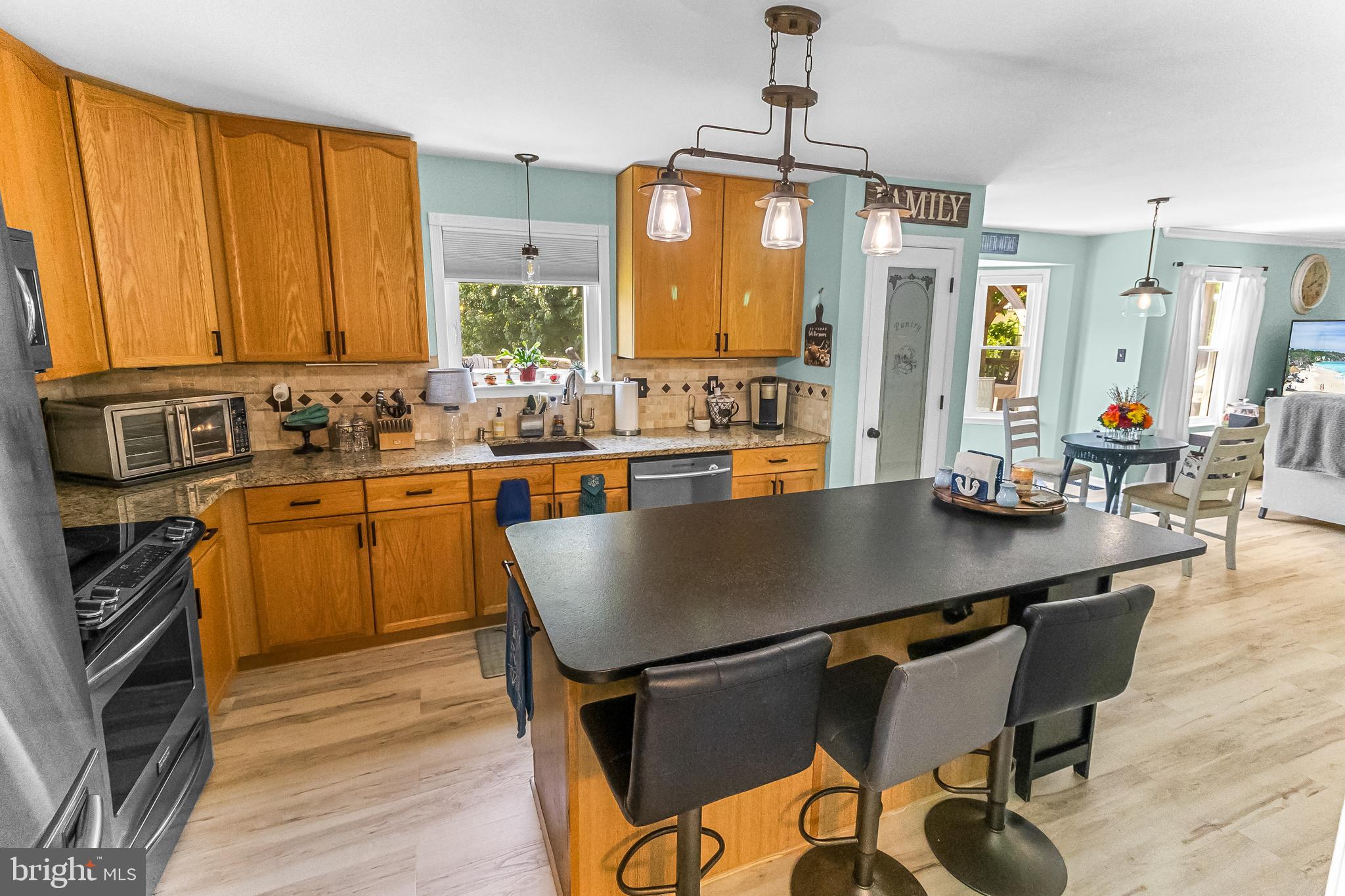 LOCUST HILL - Residential