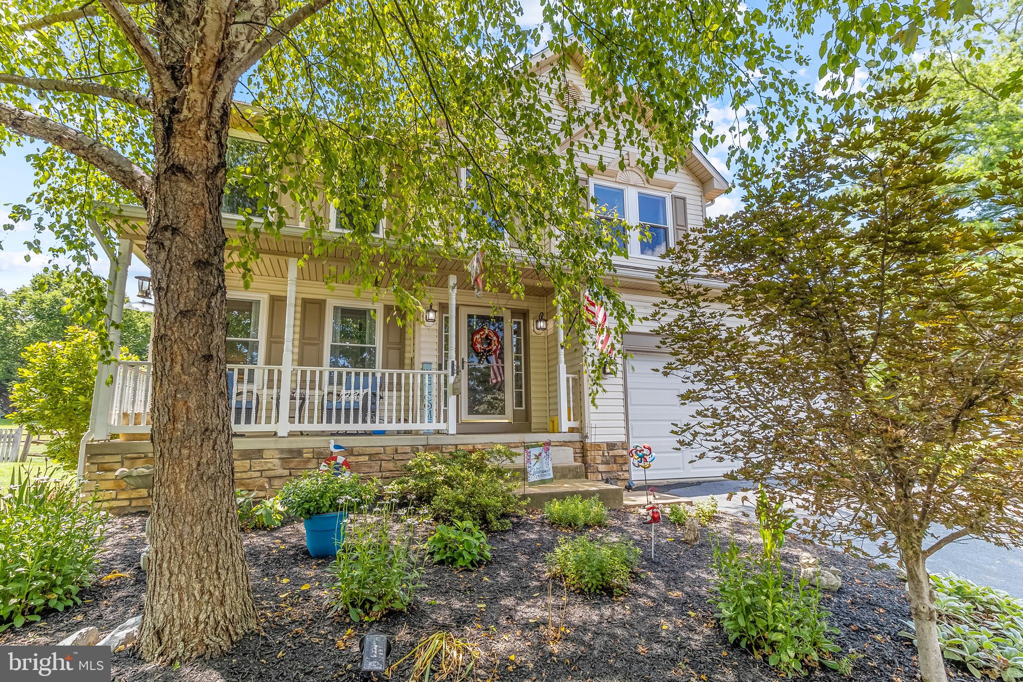 LOCUST HILL - Residential