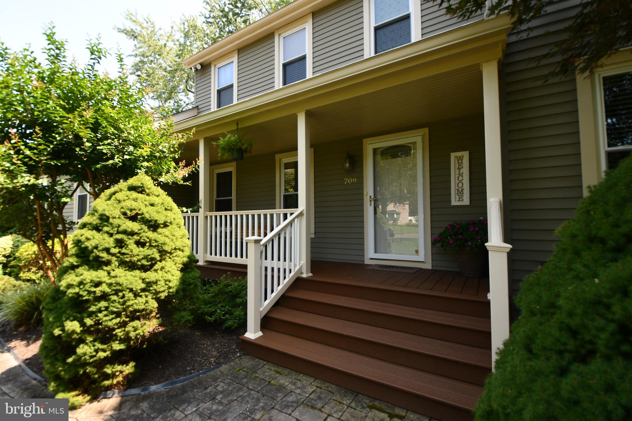709 WYNNEWOOD DRIVE