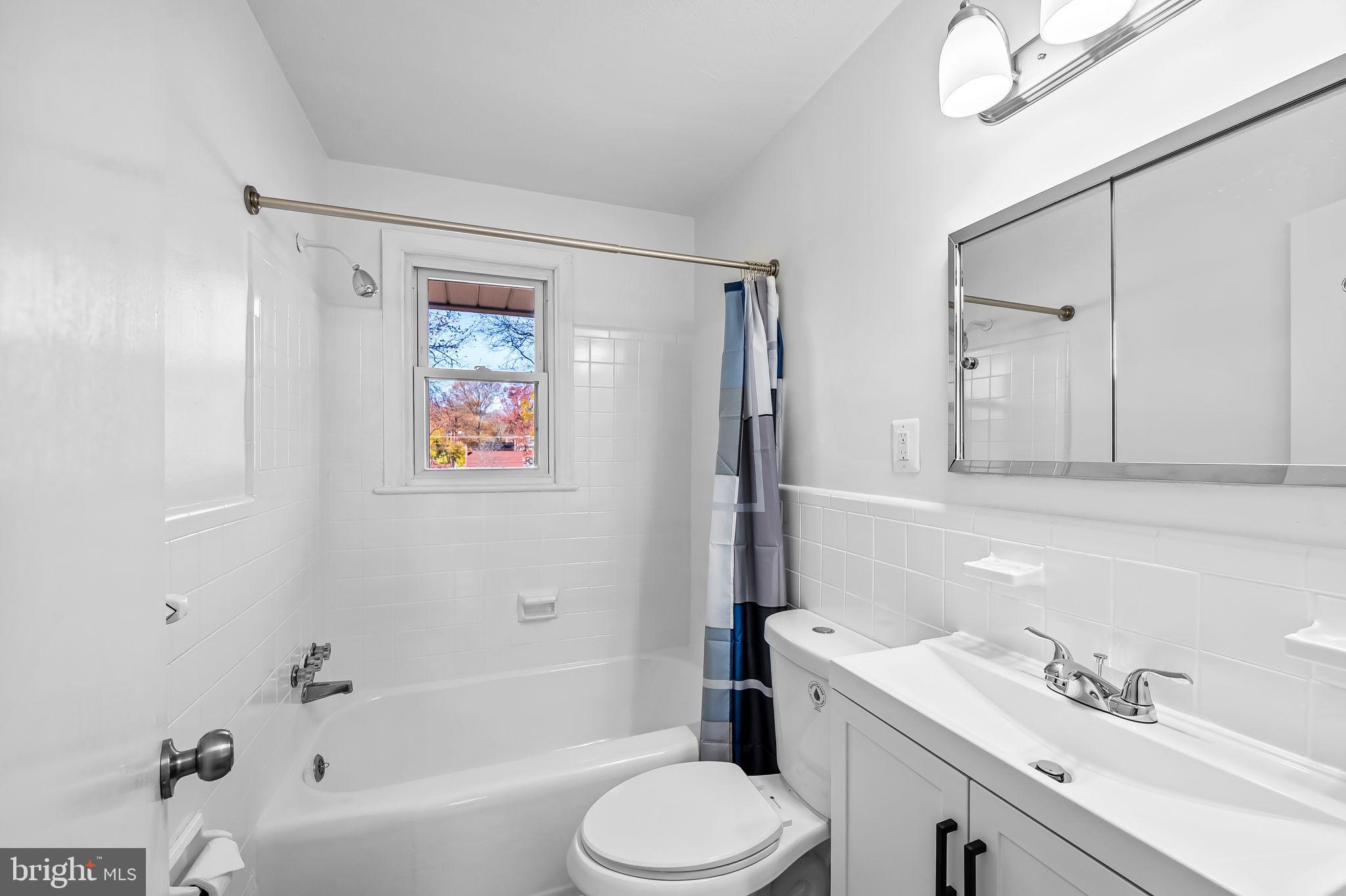 NEW CARROLLTON - Residential