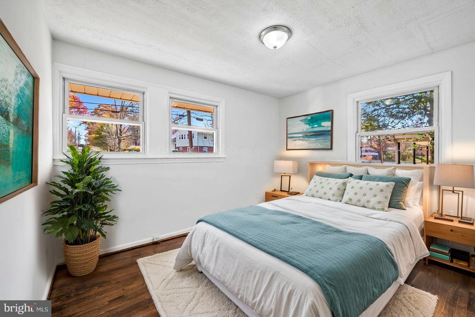 NEW CARROLLTON - Residential