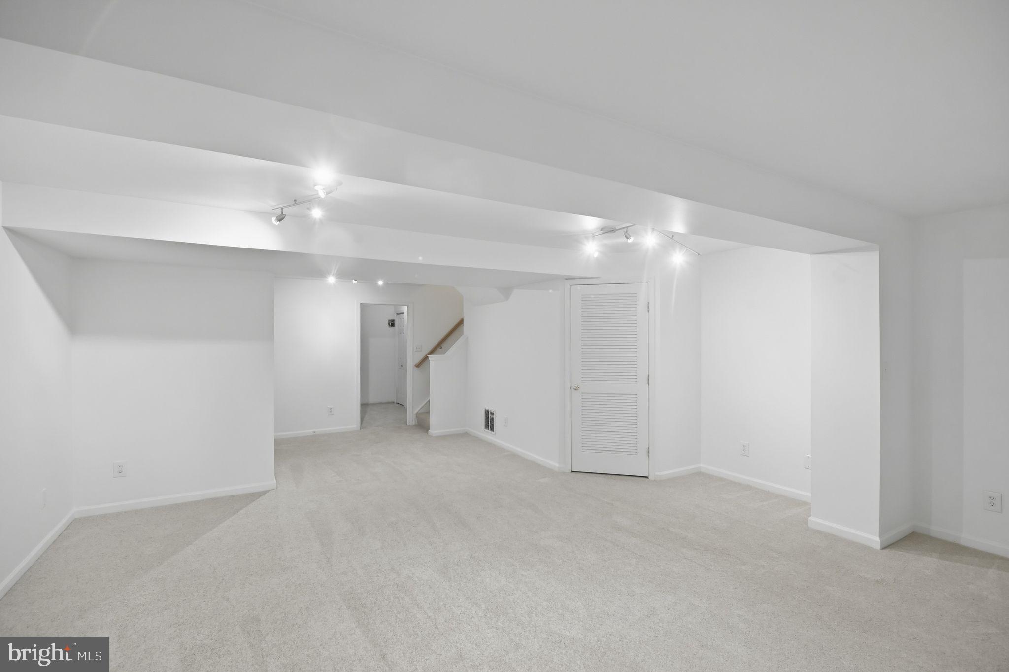FOXBOROUGH - Residential