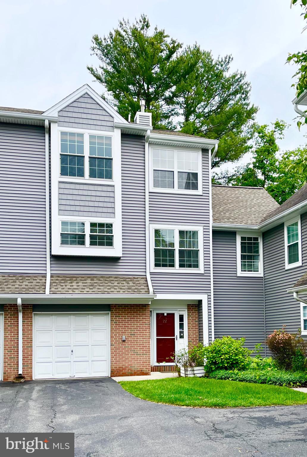 22 HALSTEAD PLACE