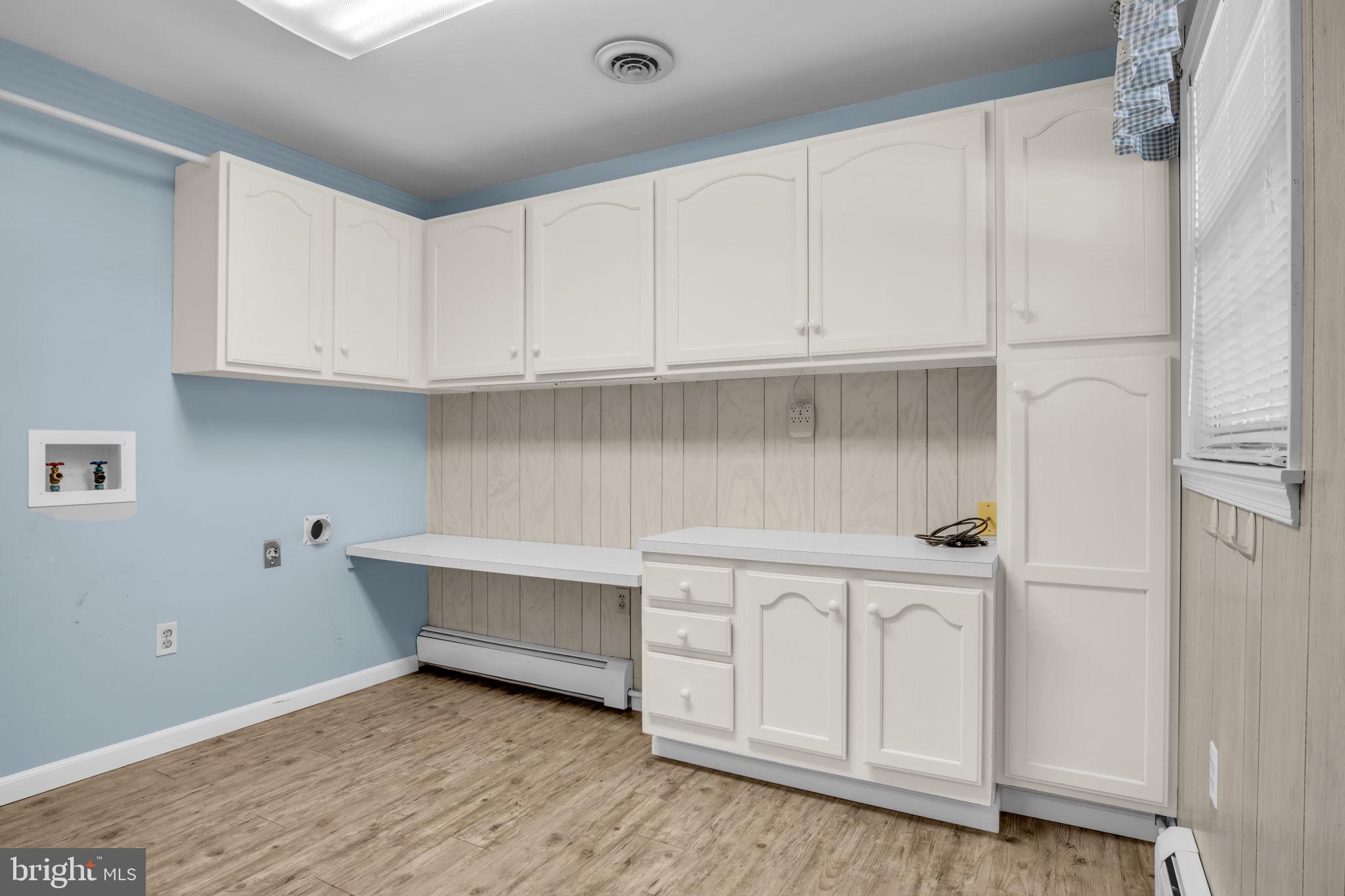 BANBURY CROSS - Residential