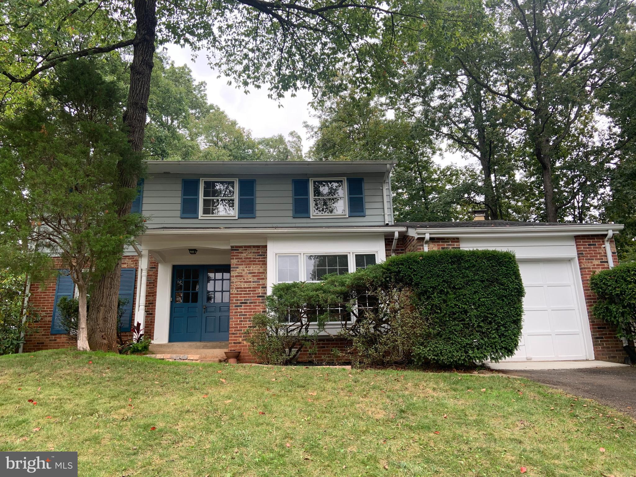 POINT OF WOODS - Residential